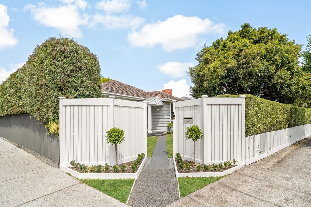 238 Warrigal Road, Cheltenham, VIC 3192