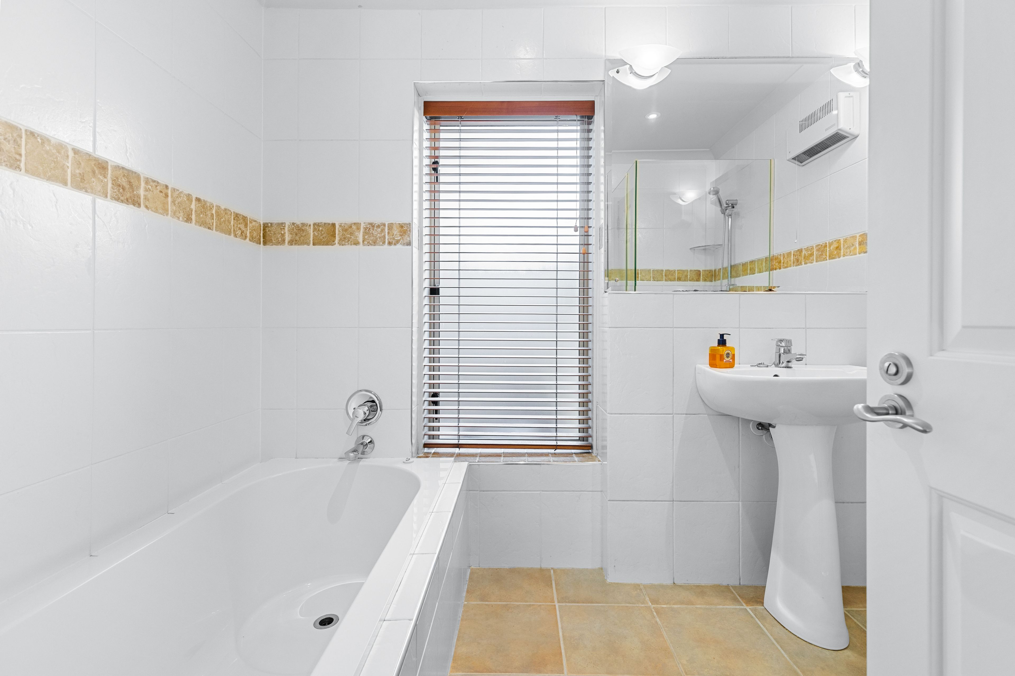 15 St Jerome Avenue, Te Atatu Peninsula, Waitakere City