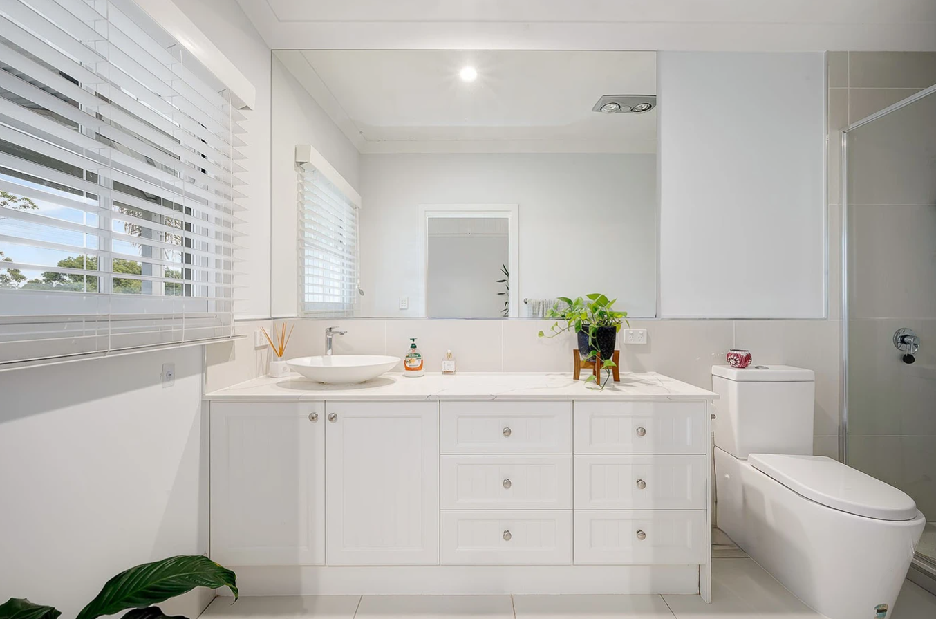 44 Ferntree Creek Road — photo 10 of 17