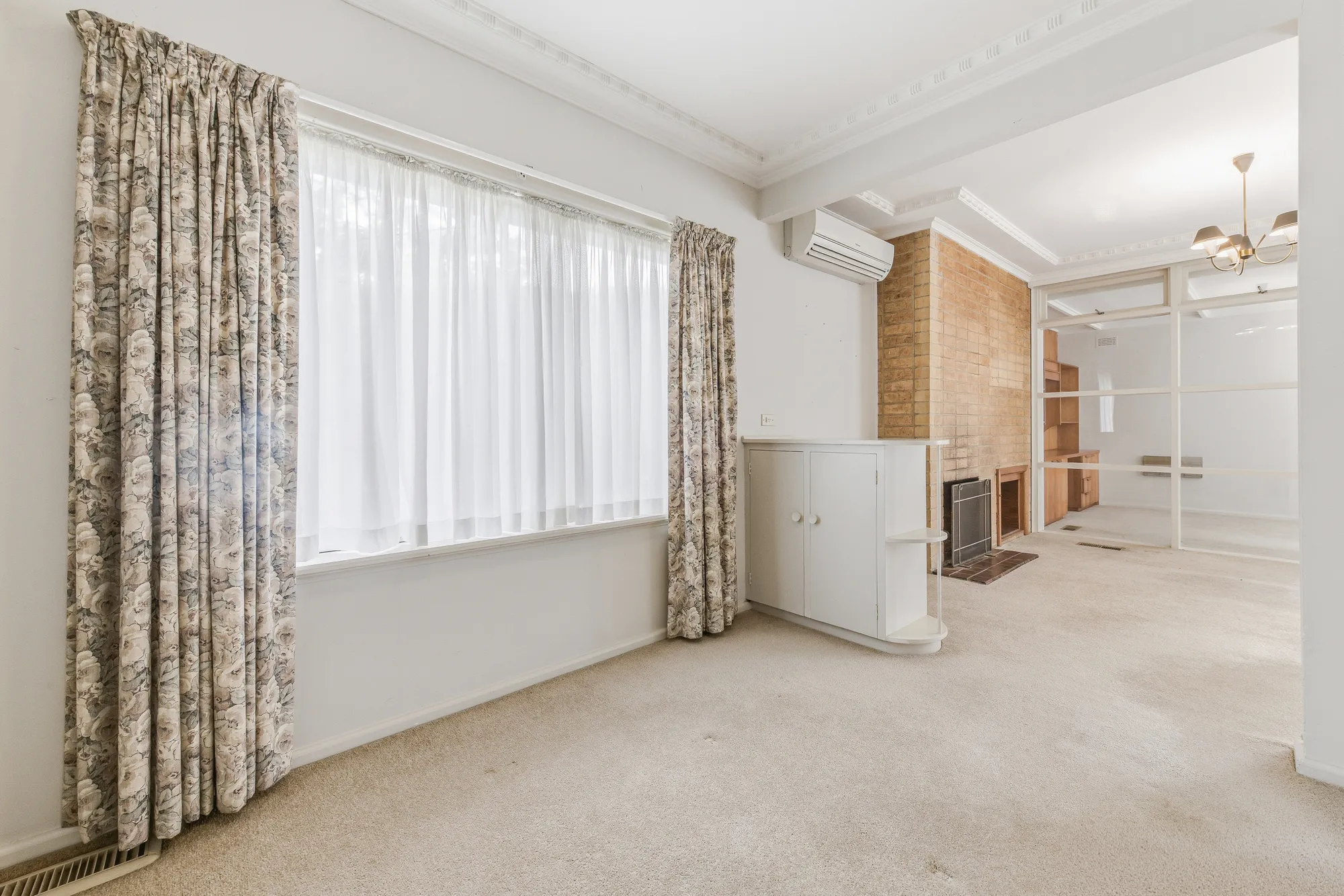 17 Tibbles Street — photo 3 of 11