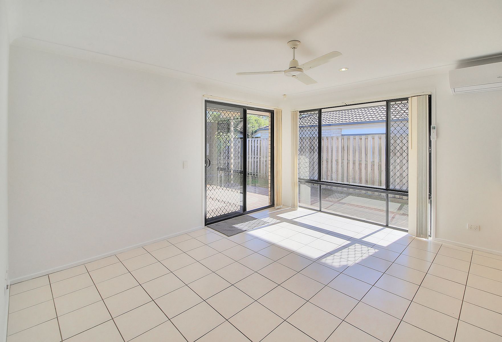 49 Kakadu Street — photo 3 of 12