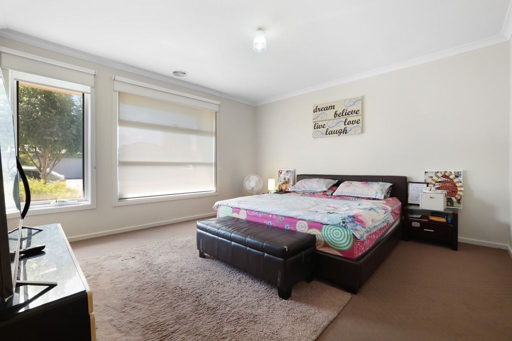 8 Wongabeena Grove, Werribee, VIC 3030