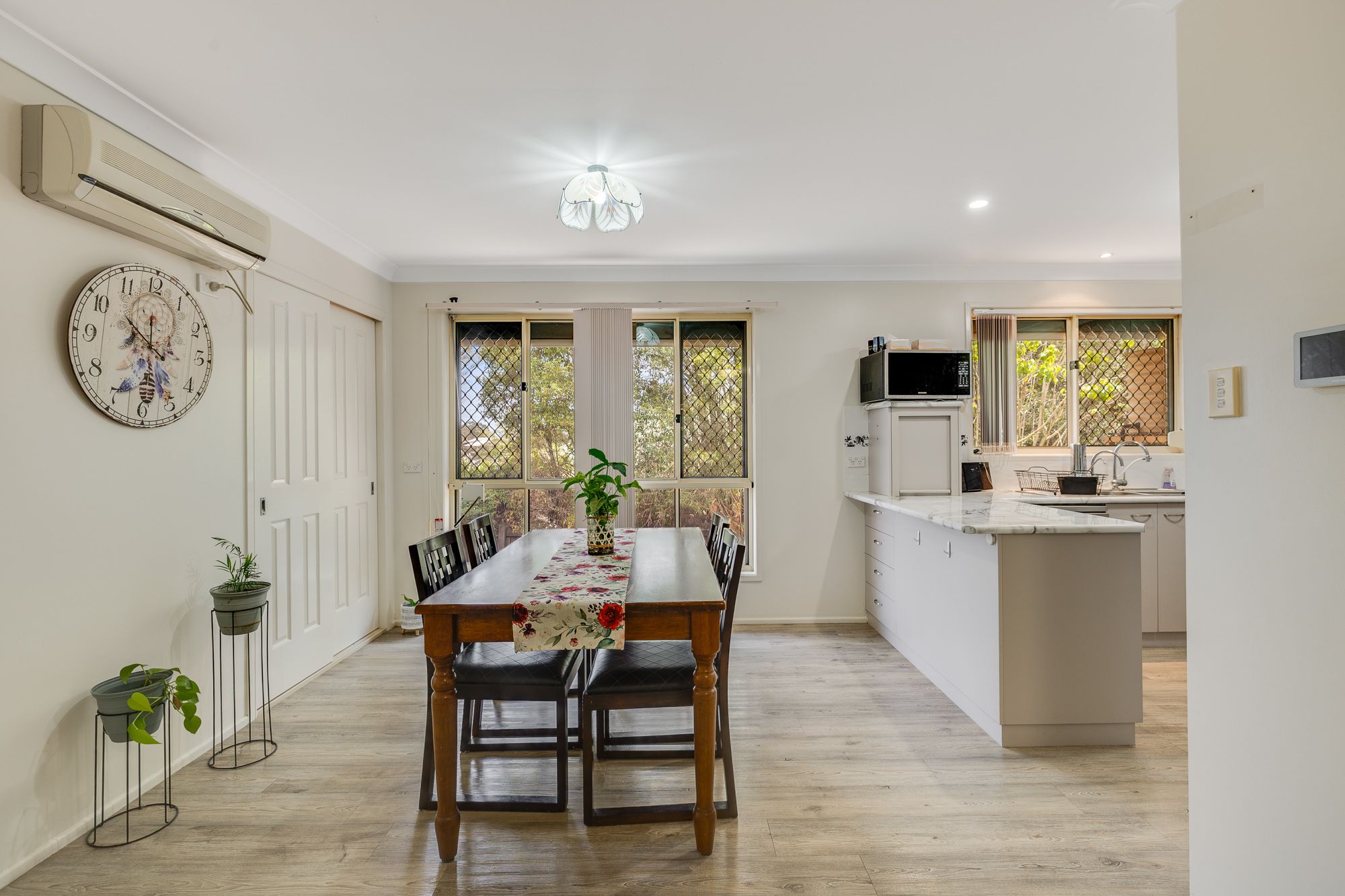 40 Barlow Street — photo 4 of 13