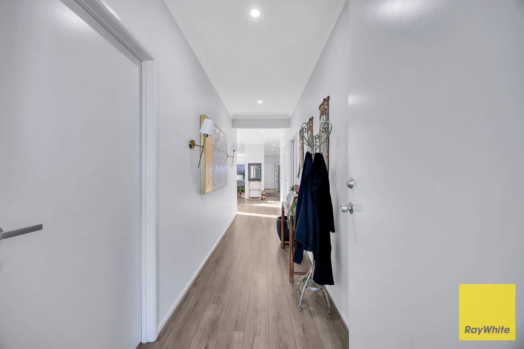 131 Arrowsmith Street — photo 3 of 24