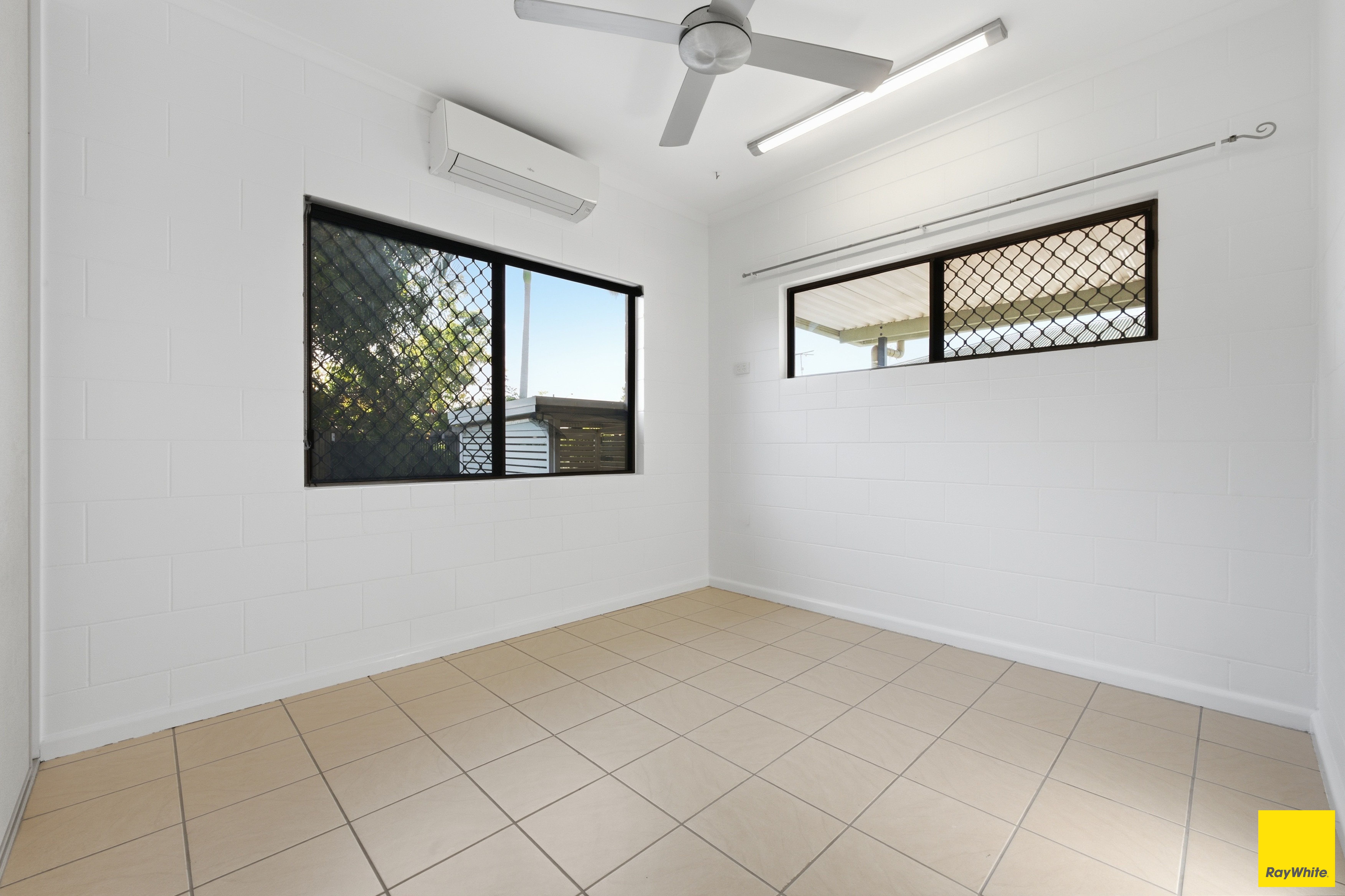 23 Pitt Court — photo 10 of 27