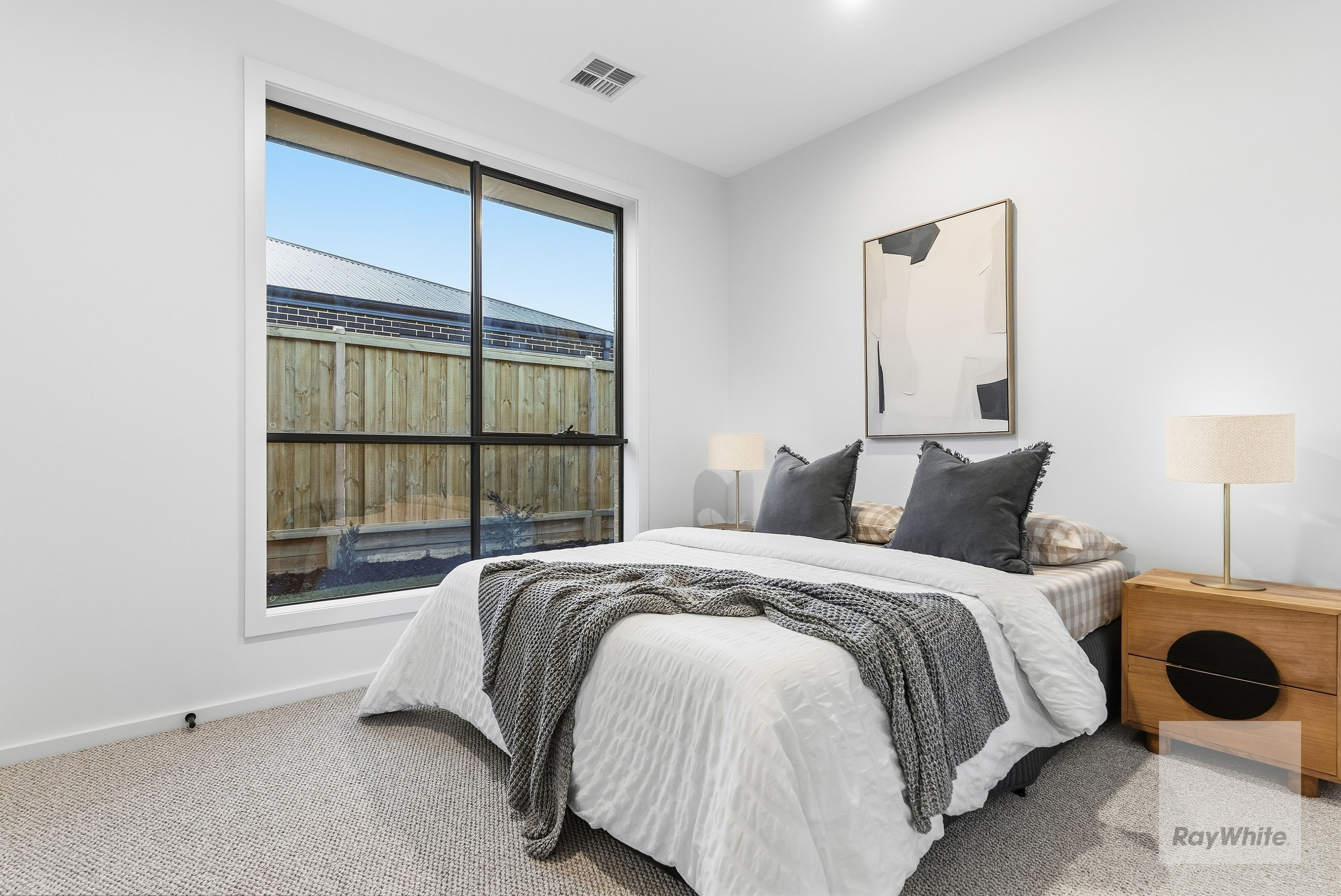 37 Clipstone Crescent — photo 14 of 20