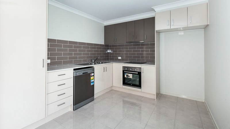 2/7 Wattlebird Court, Redbank Plains, QLD 4301