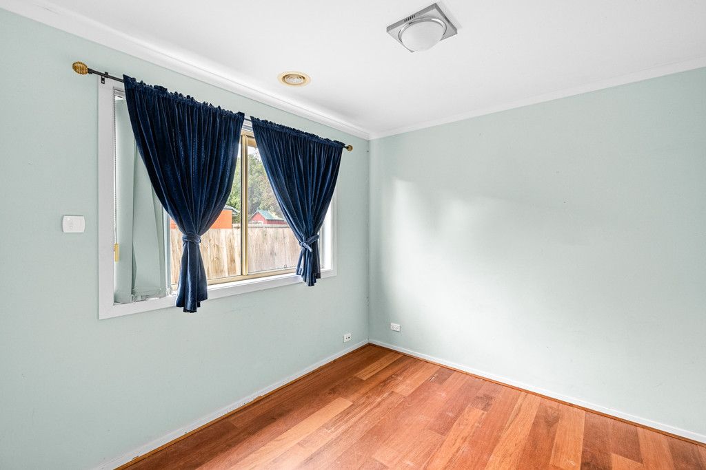 136 Rosella Avenue — photo 8 of 14