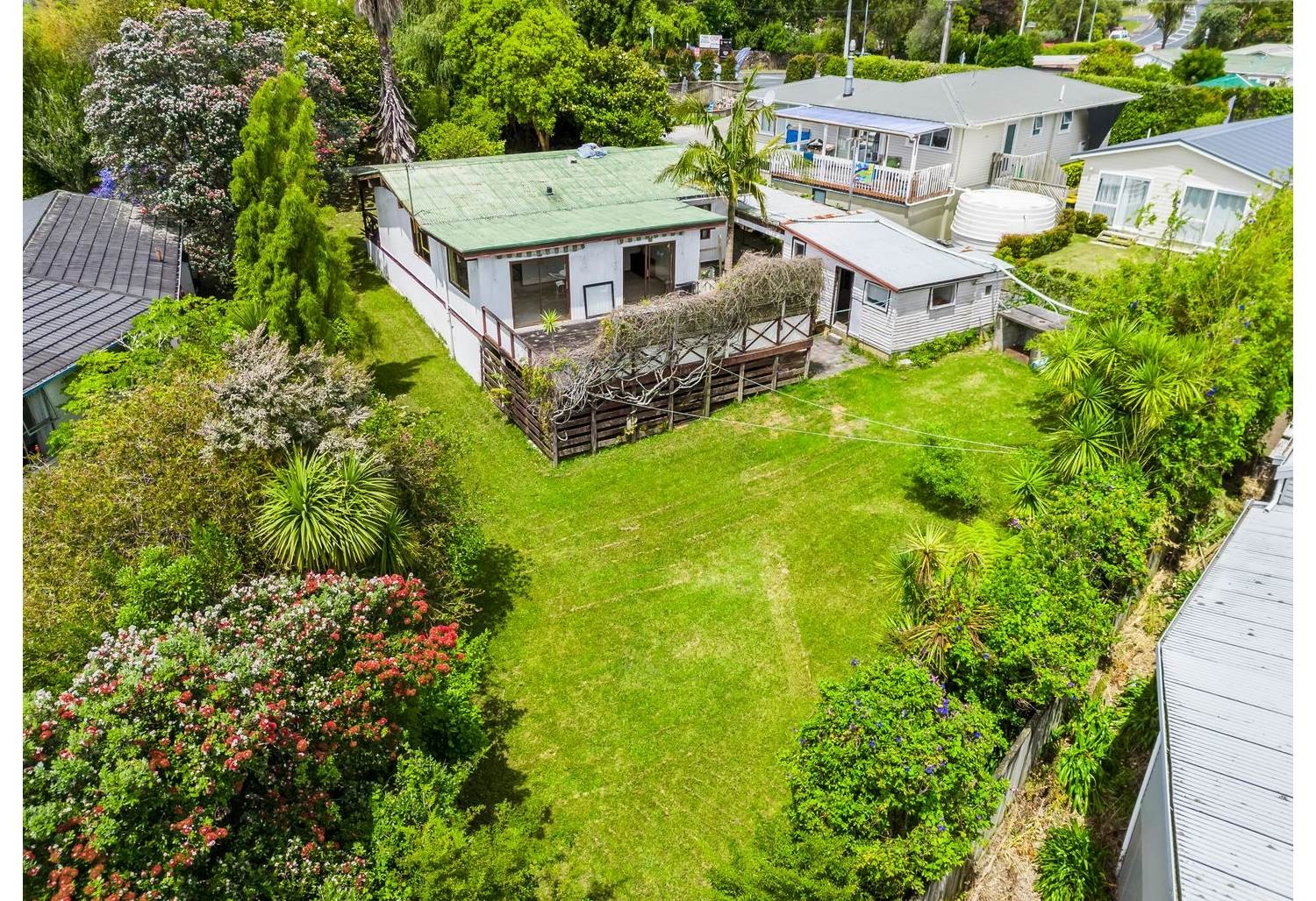 355 Whangaparaoa Road, Stanmore Bay, Rodney