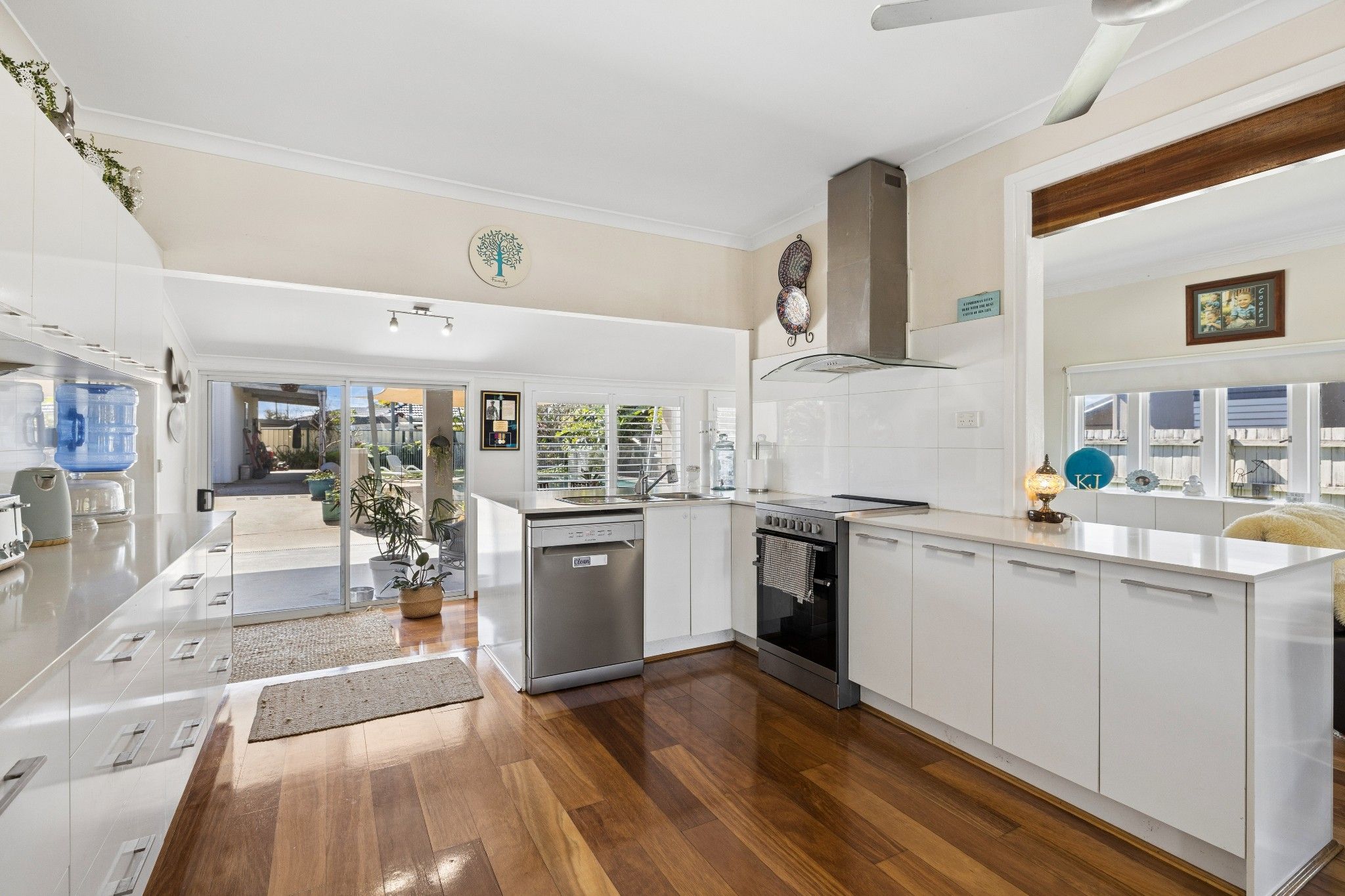 18 Campbell Street — photo 7 of 26