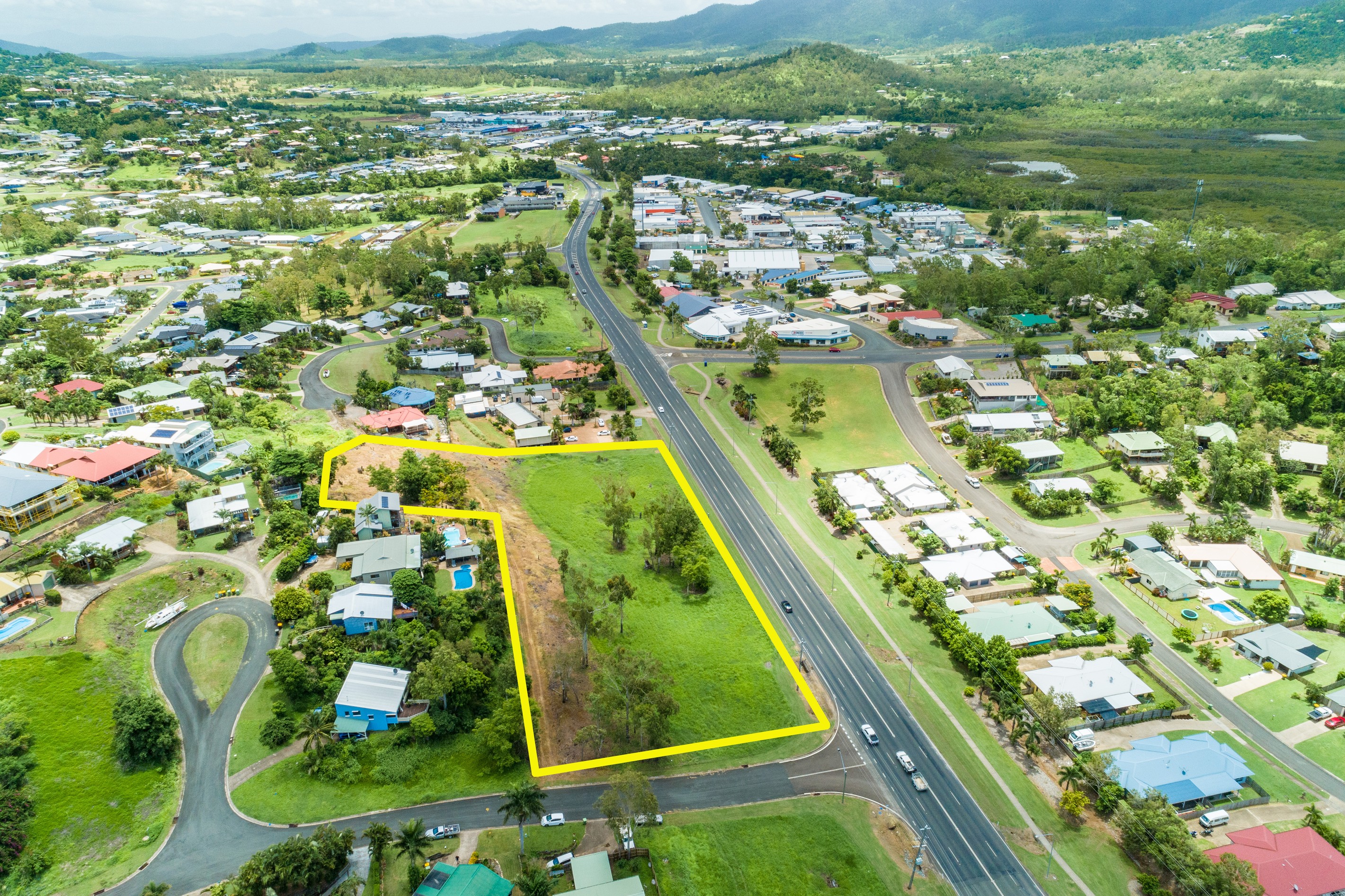 2 - 6 Barnes Place, Cannonvale, QLD 4802