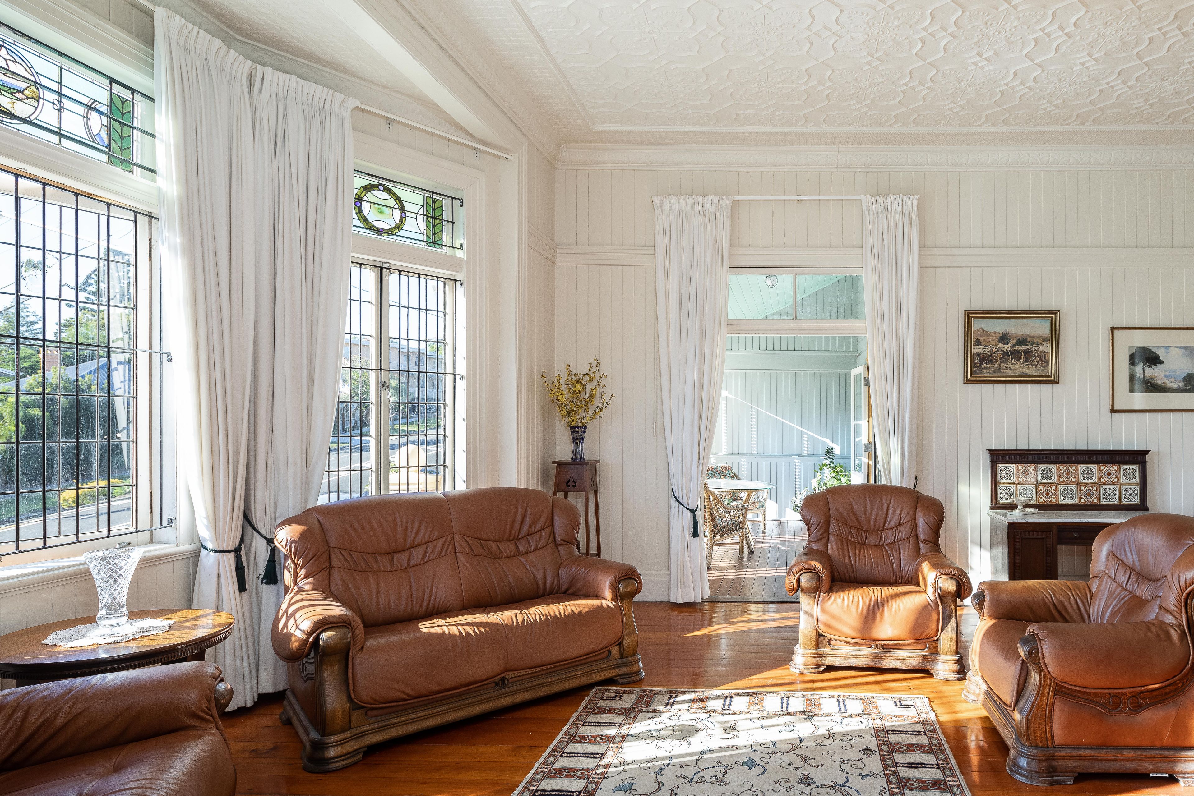 27 Hampstead Road, Highgate Hill, QLD 4101