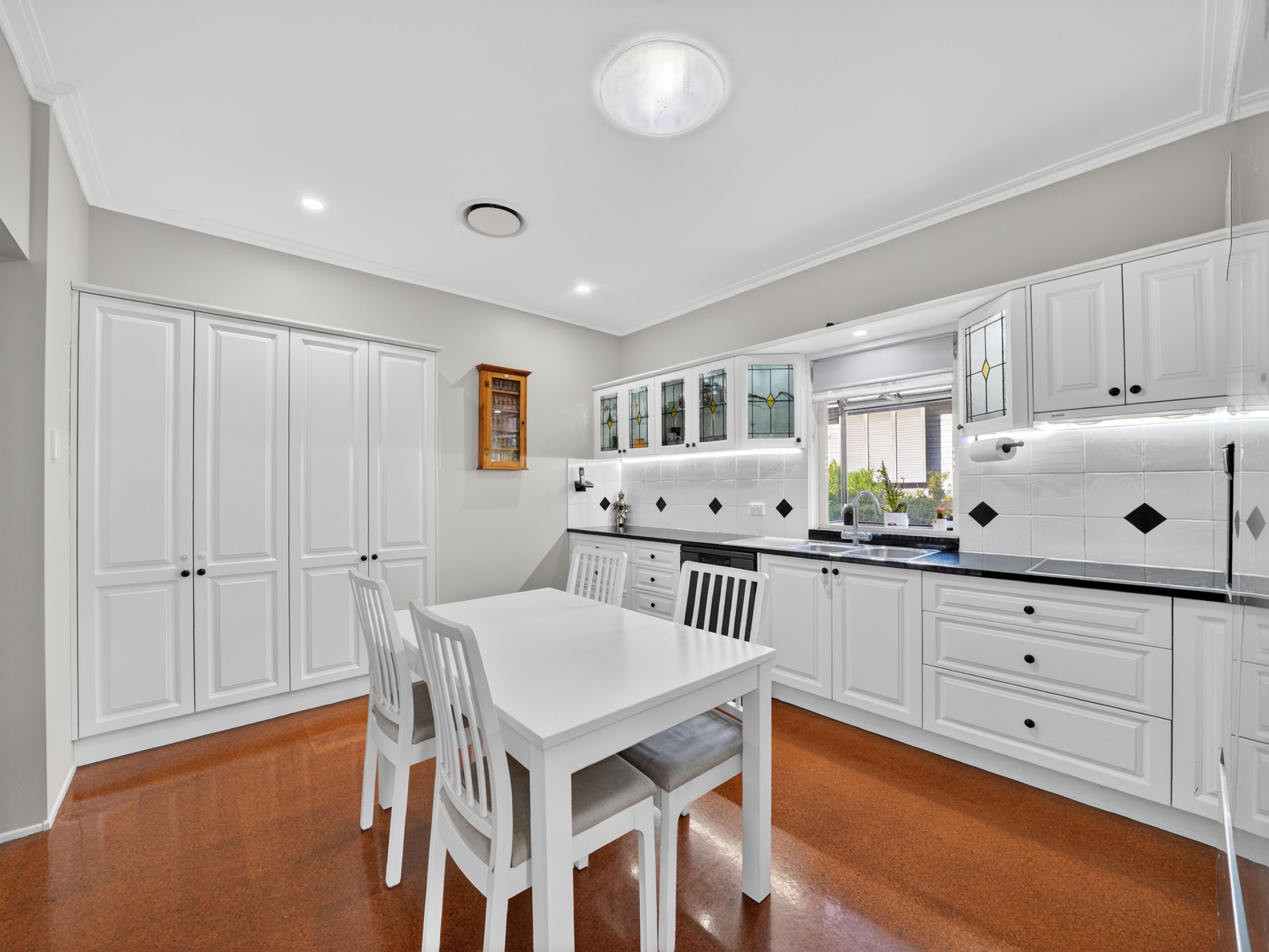 25 Hellen Street — photo 9 of 24