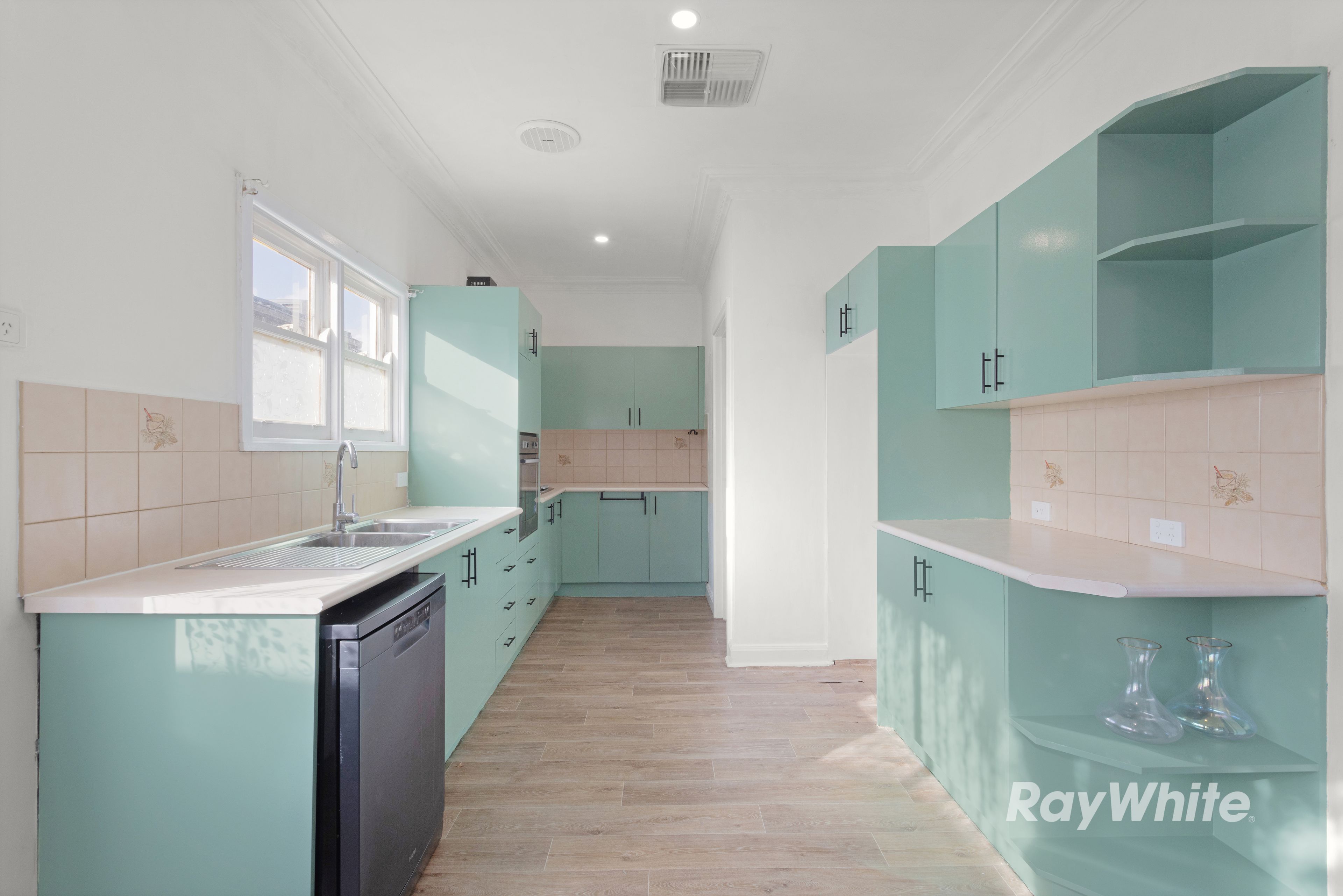 18 Mimosa Avenue, Oakleigh South, VIC 3167