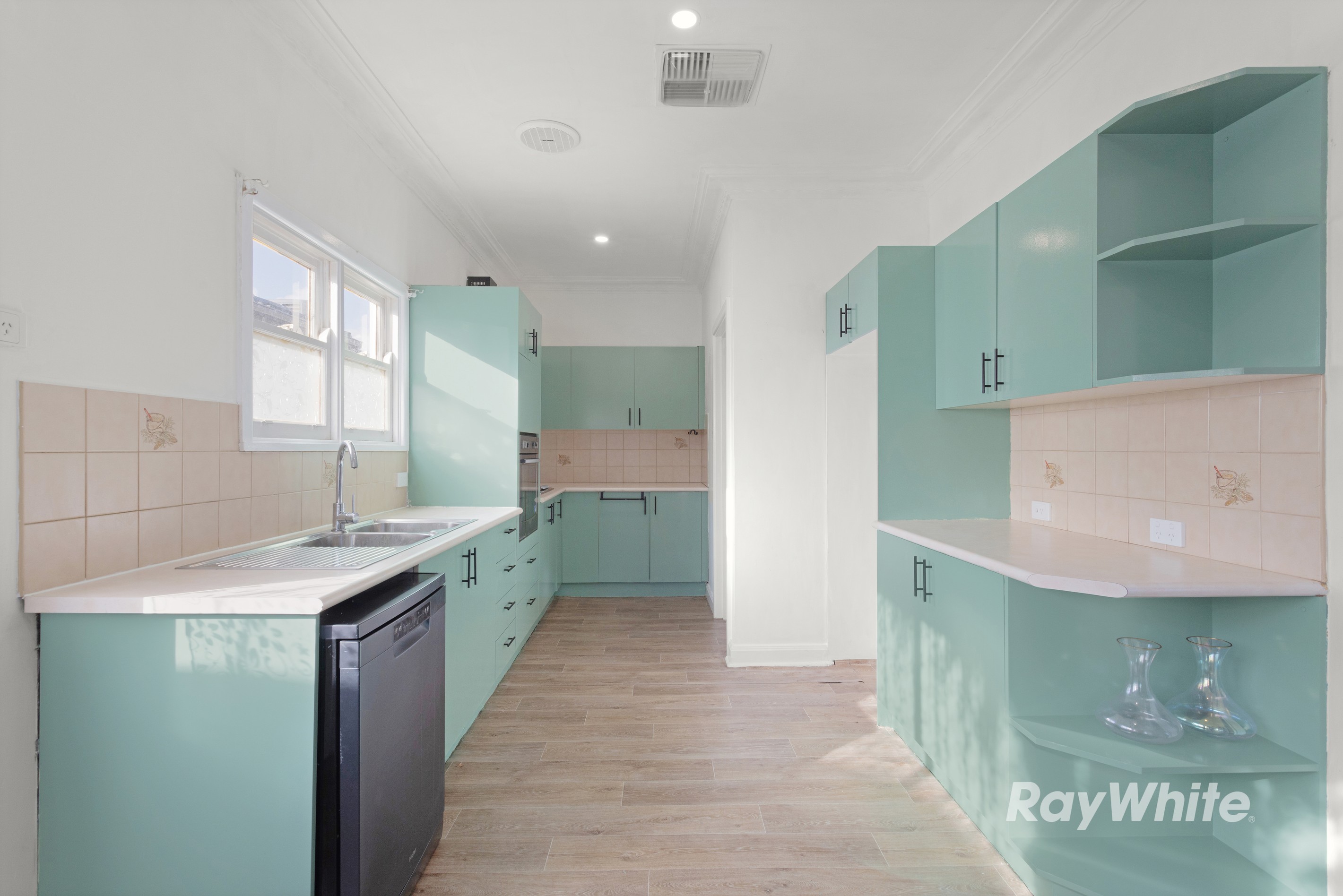 18 Mimosa Avenue, Oakleigh South, VIC 3167