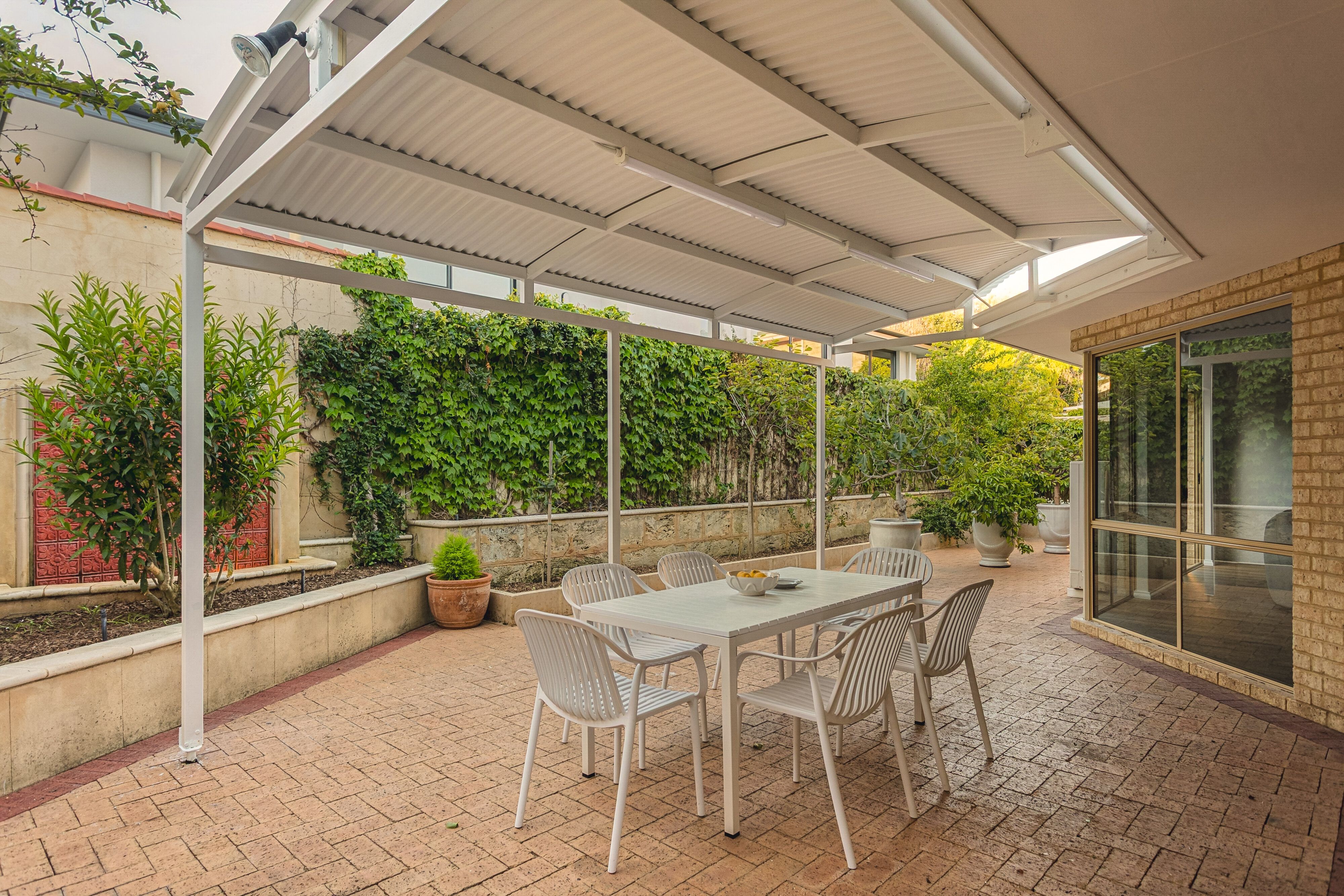 14 Milne Street — photo 4 of 27