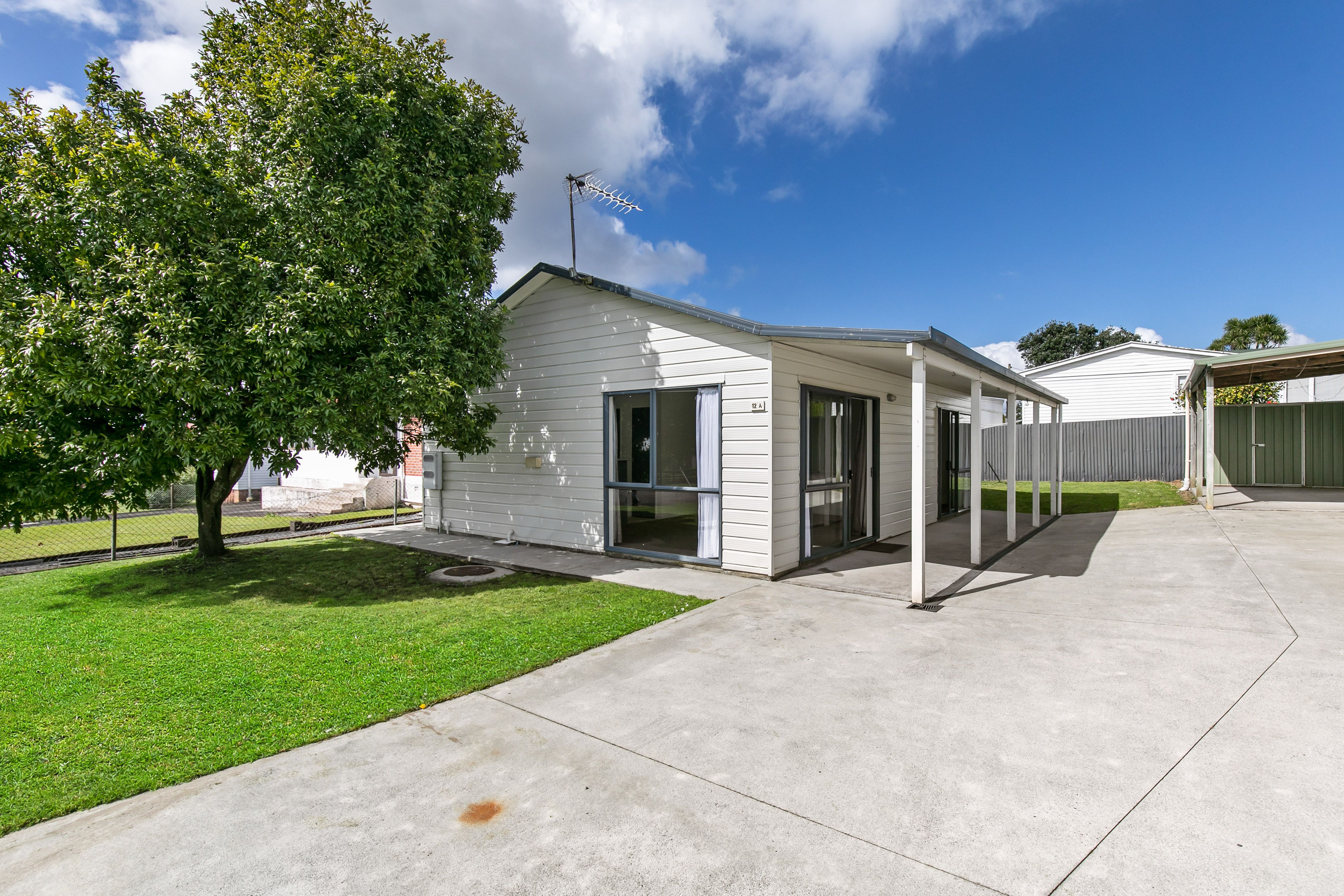 12 Bamboo Grove, Kelston, Waitakere City