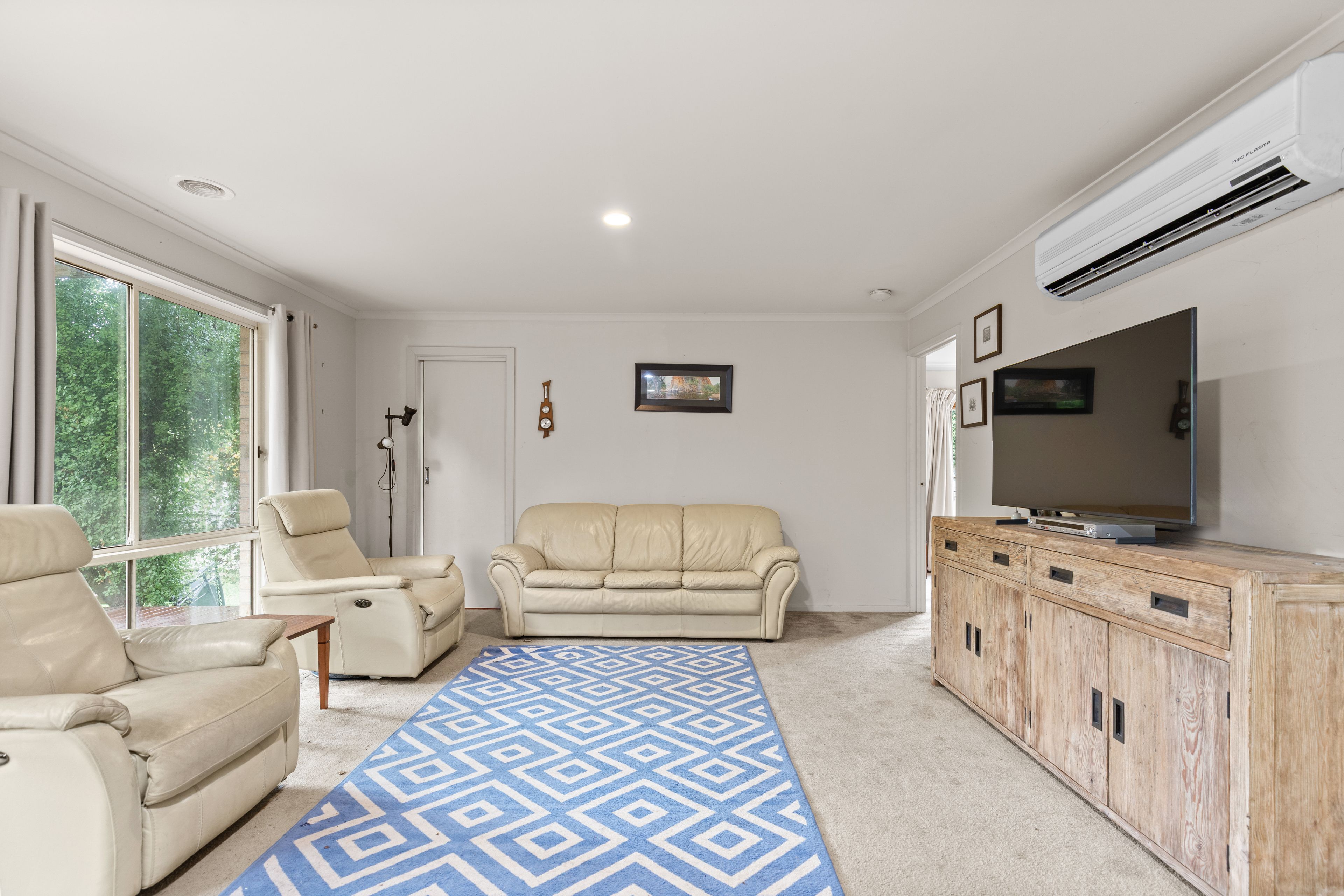 56 Tamara Crescent — photo 4 of 13