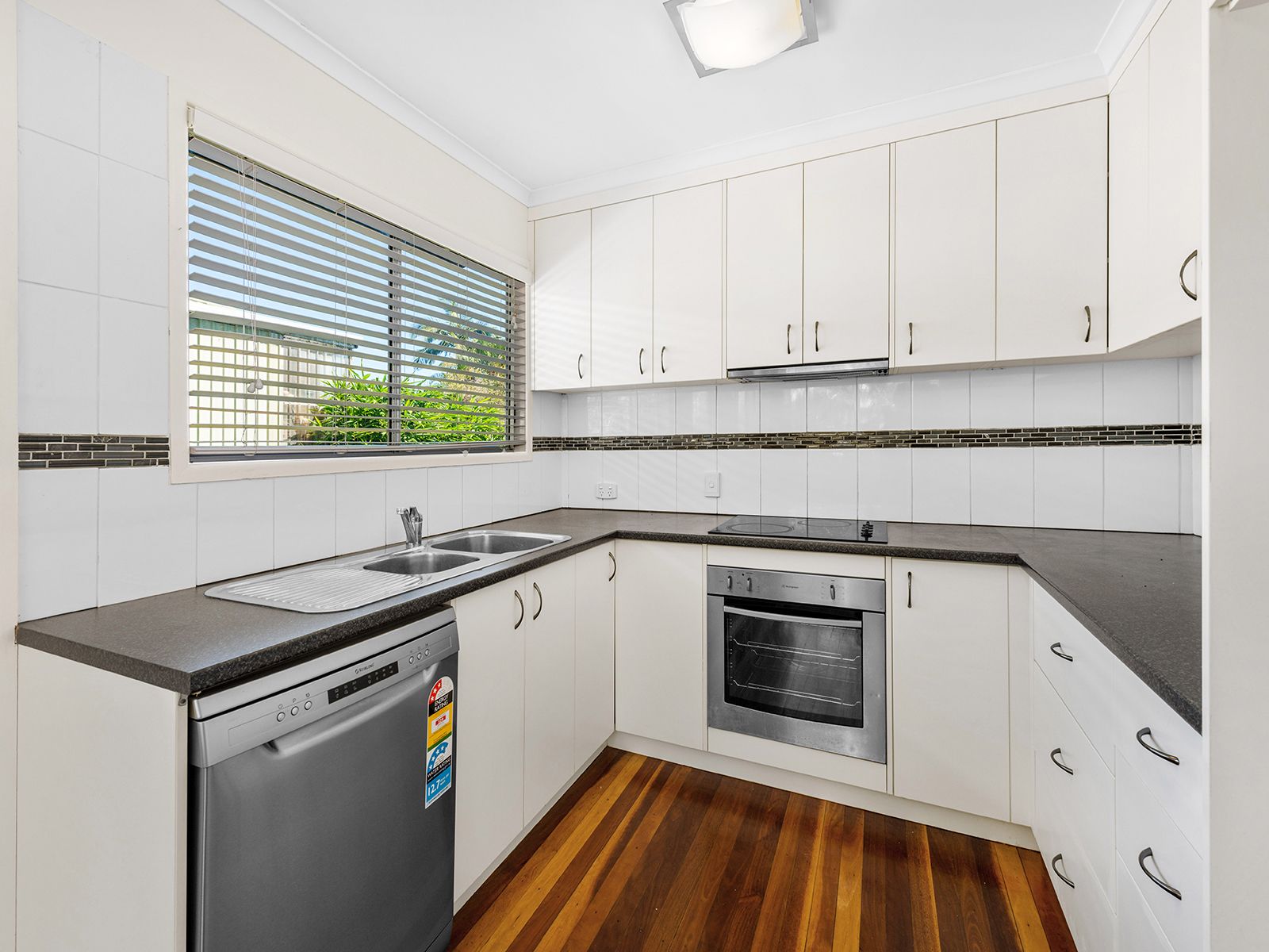 24 Venerable Street, Seventeen Mile Rocks, QLD 4073