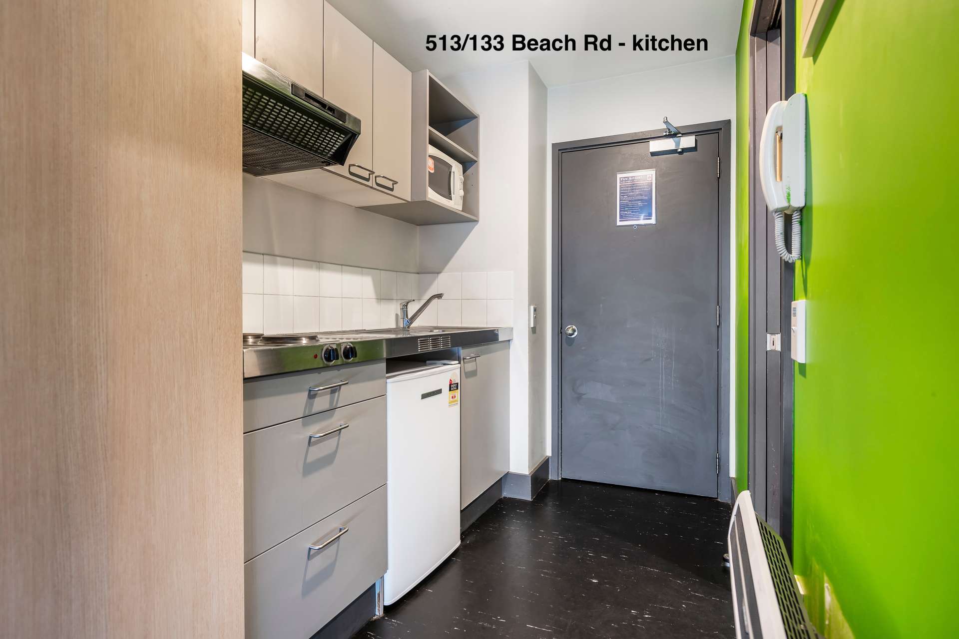 513/133 Beach Road photo 2