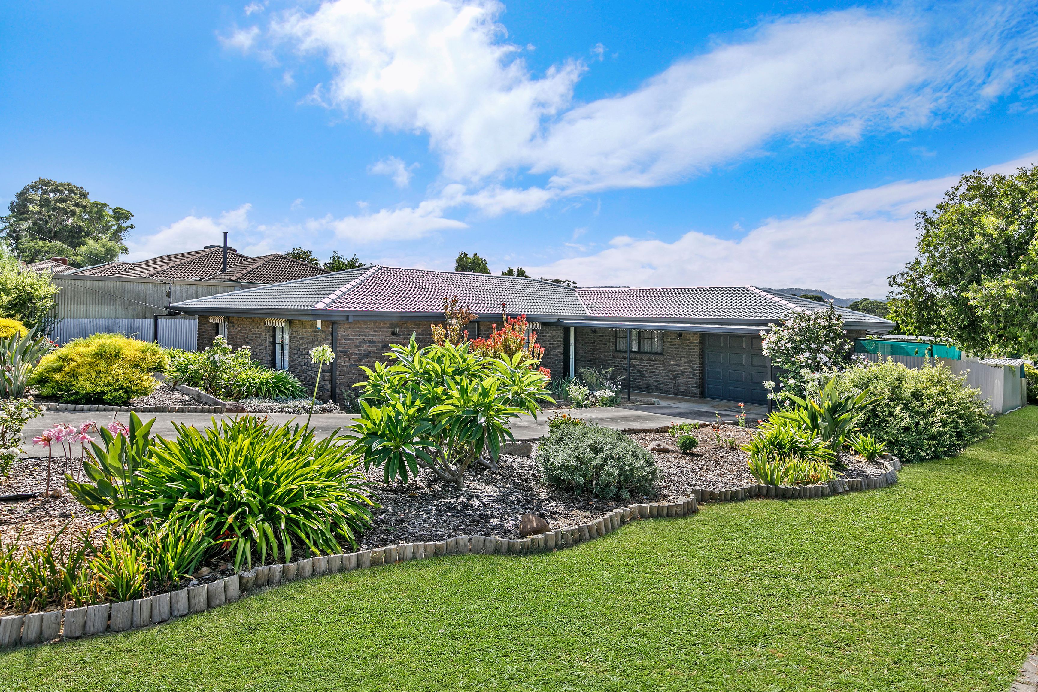 37 Knightsbridge Avenue, Valley View SA 5093