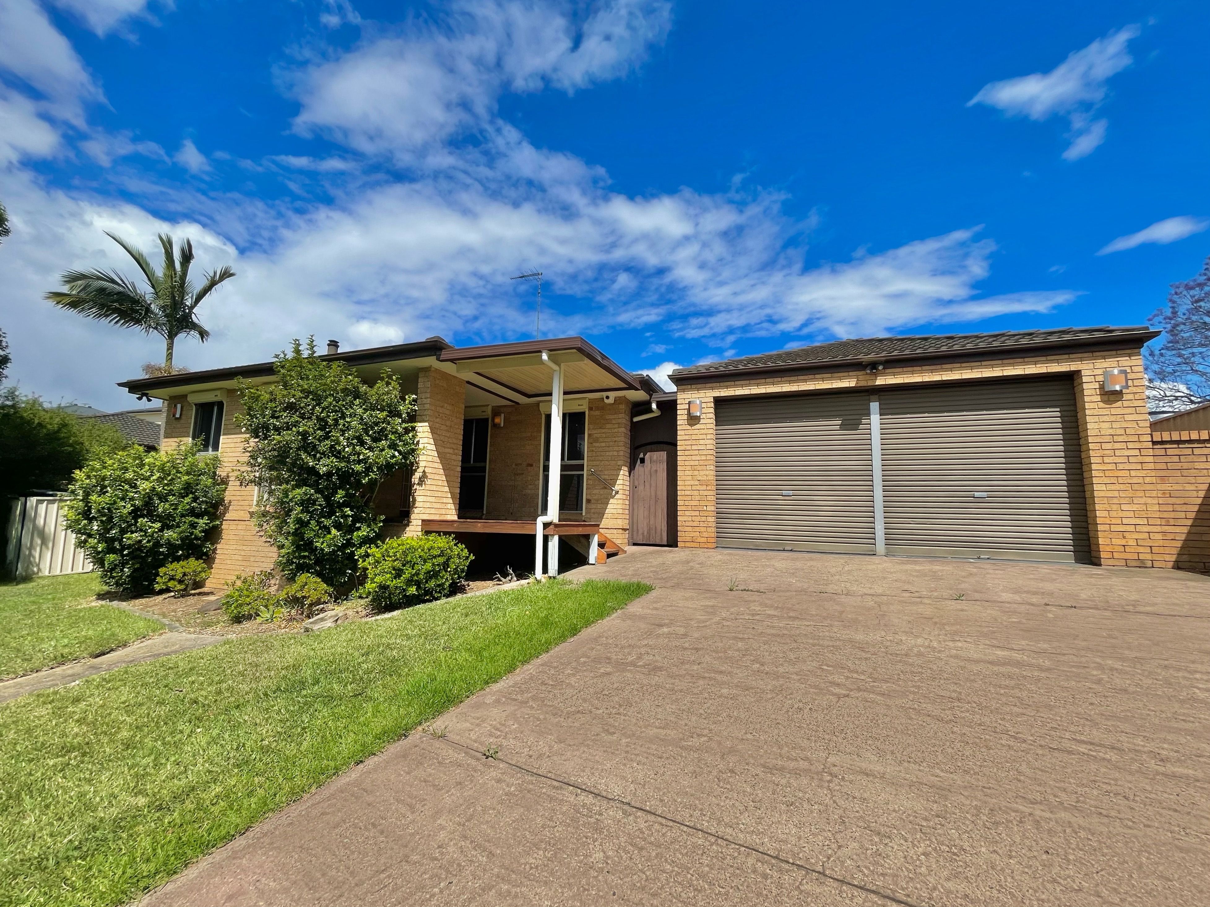 10 Eloura Crescent, Woodbine, NSW 2560
