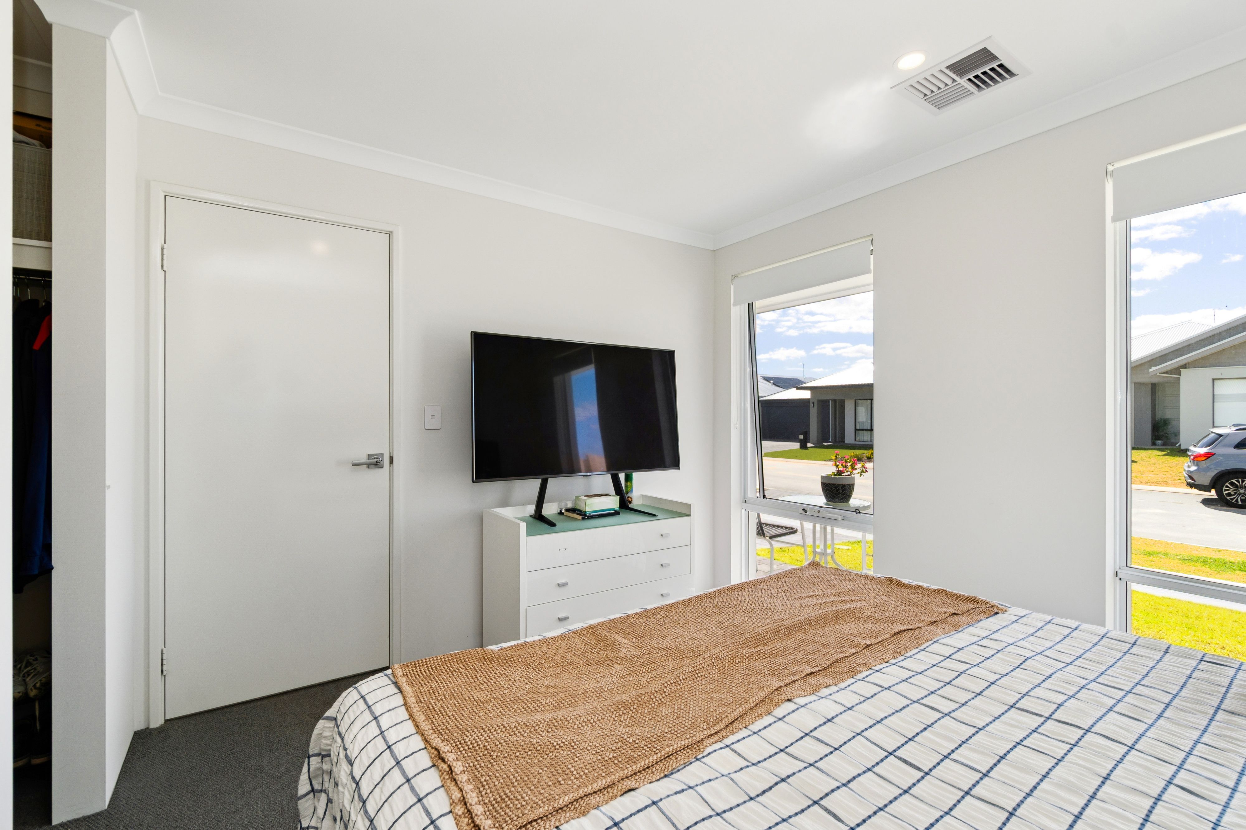 38 Jurien Avenue — photo 12 of 30