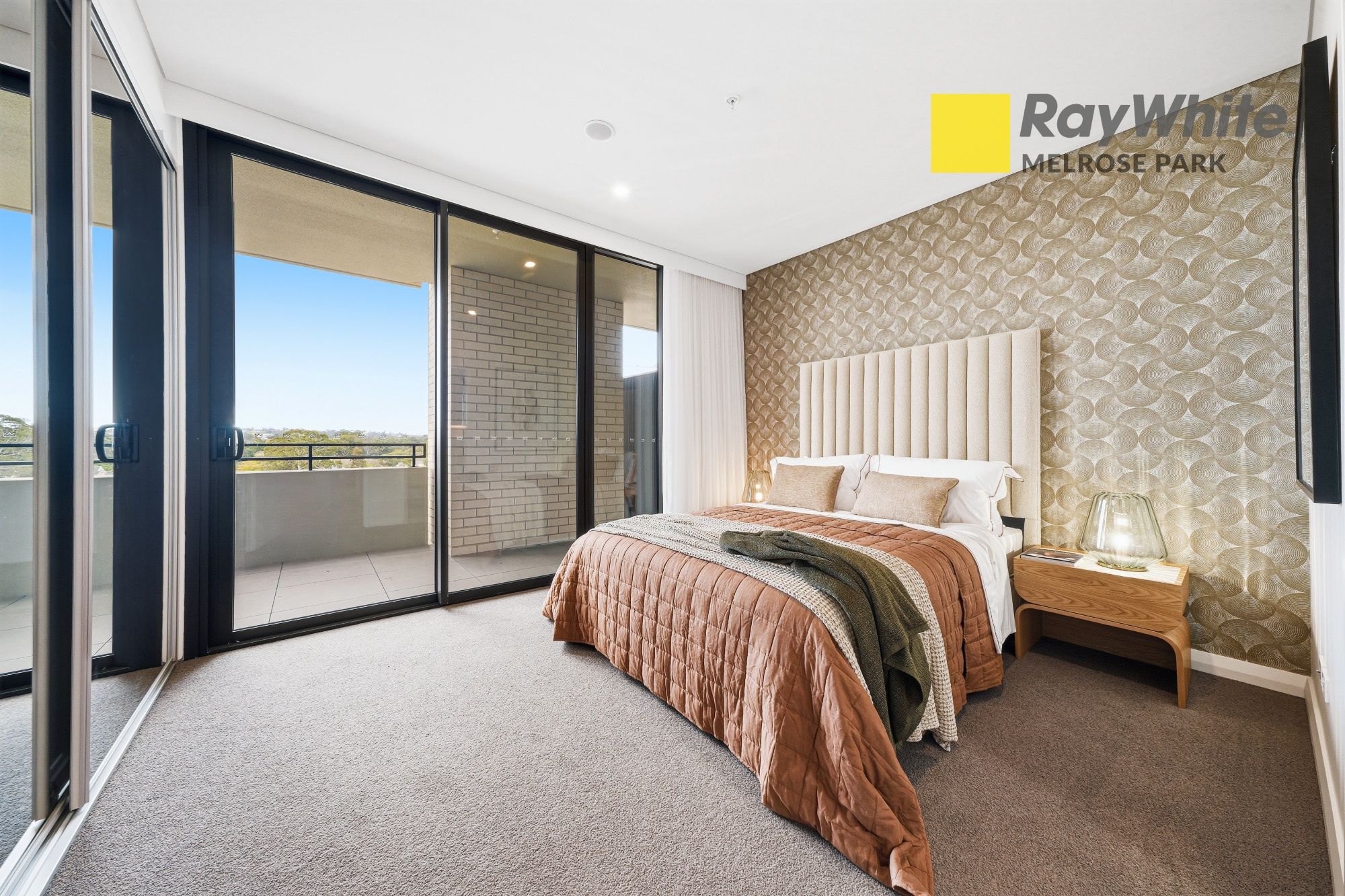 Brand NEW| Melrose Central| Luxury Living| Unbeatable Connectivity — photo 7 of 13