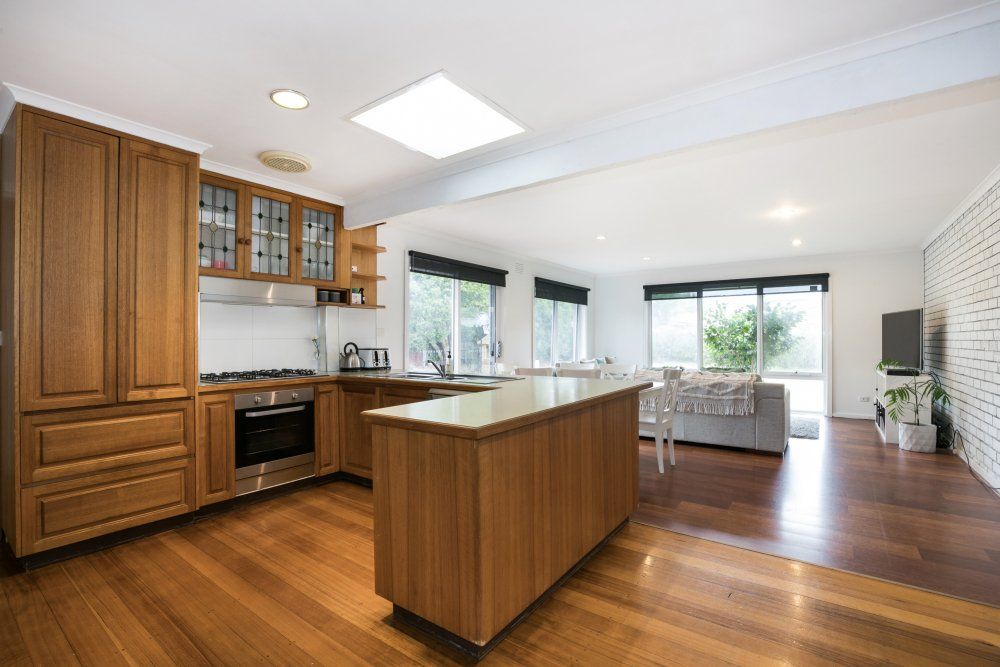8 Rickards Avenue, Knoxfield, VIC 3180