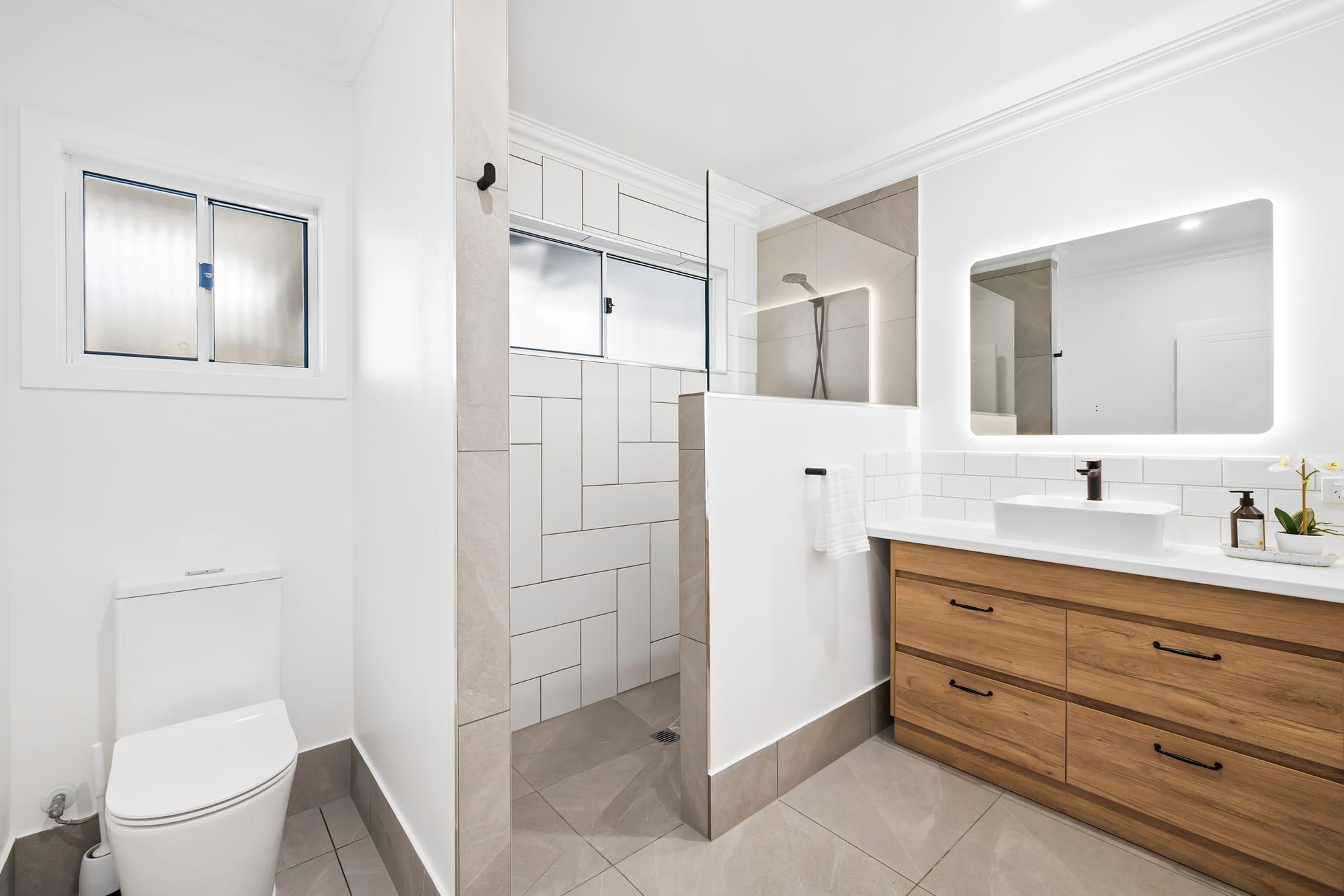 6 Broadbent Street — photo 14 of 22