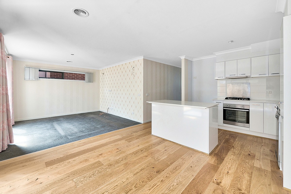 31/17 Golden Elm Way, Lyndhurst, VIC 3975