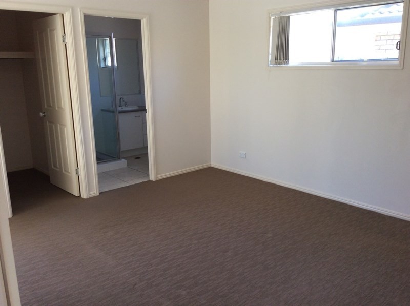 24 Leichhardt Avenue, Rothwell, QLD 4022