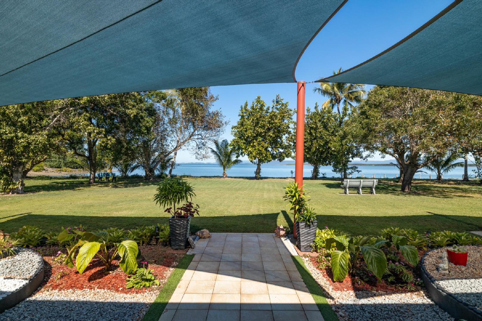 20 Davison Road, Wilson Beach, QLD 4800