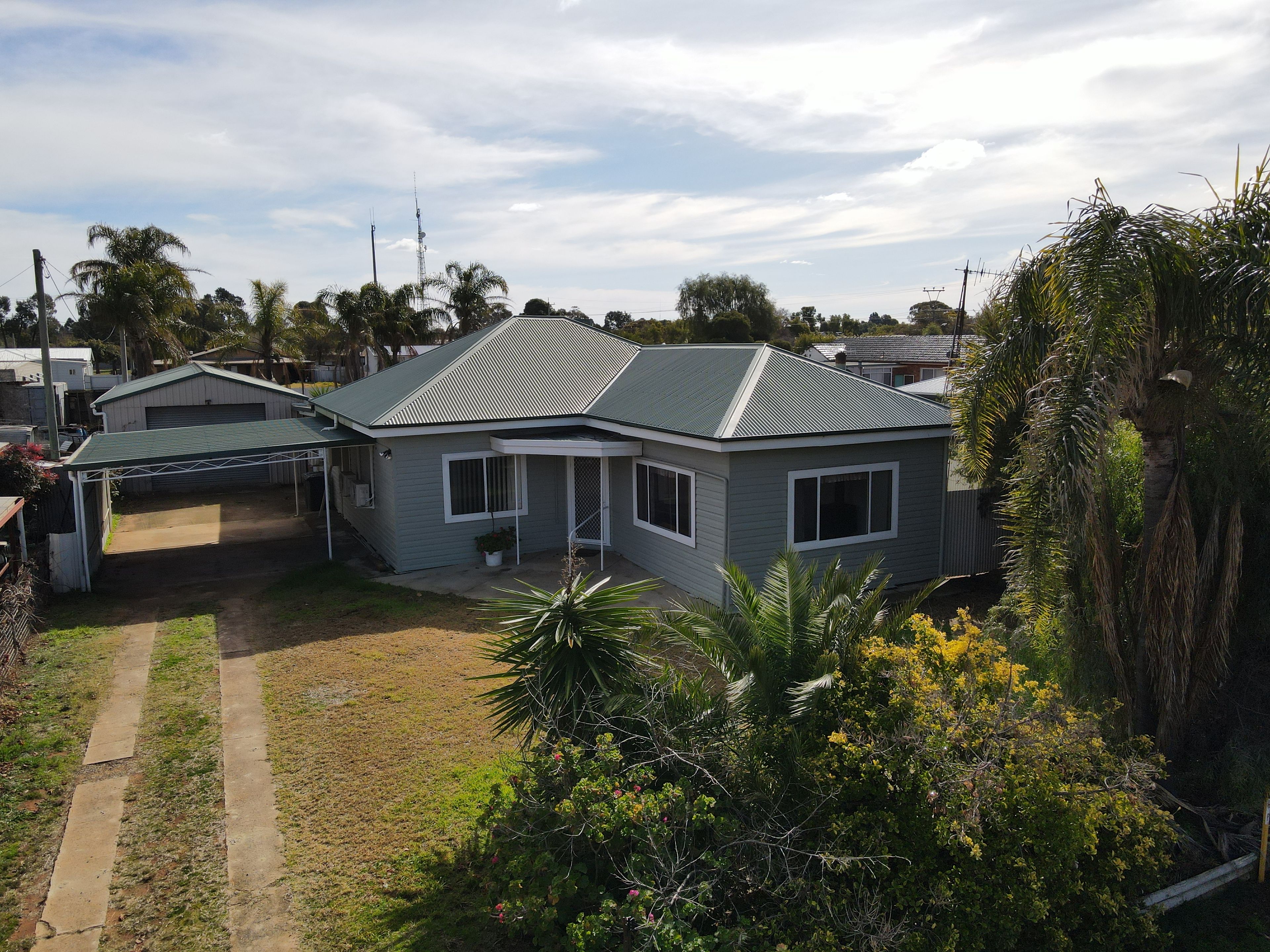8 Zara Street, Goolgowi NSW 2652