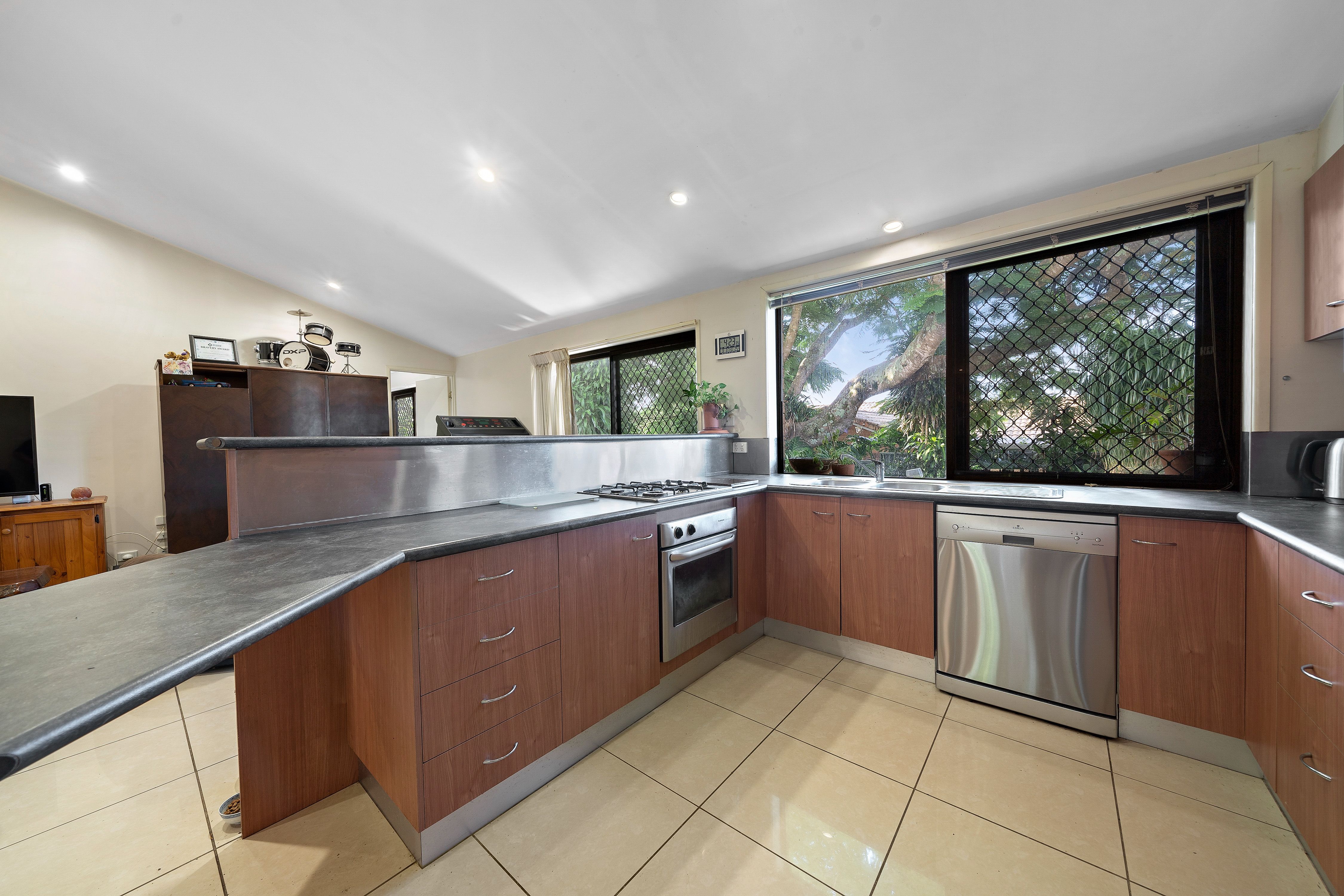 4 Catherine Street, Beenleigh, QLD 4207