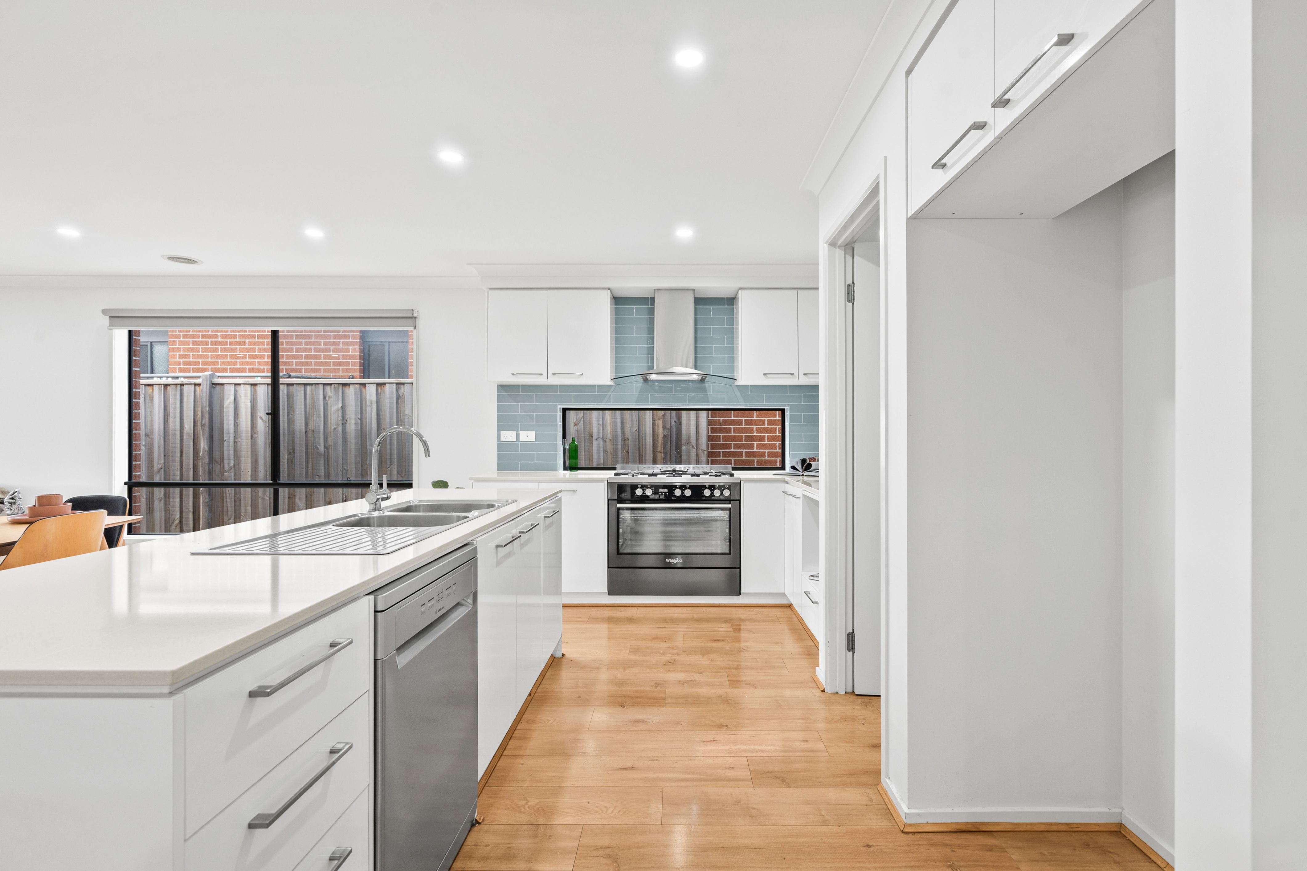 10 Maverick Crescent — photo 3 of 24