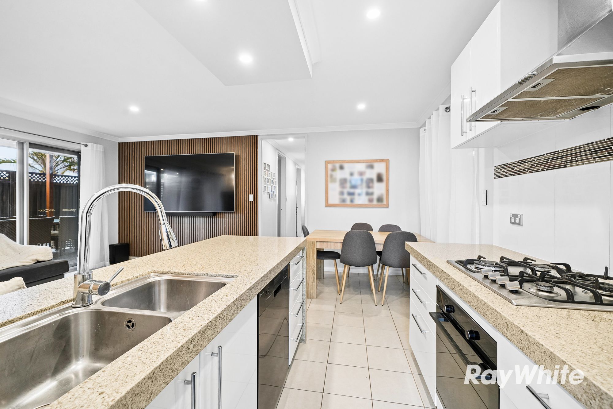 4 Cordova Court — photo 11 of 26