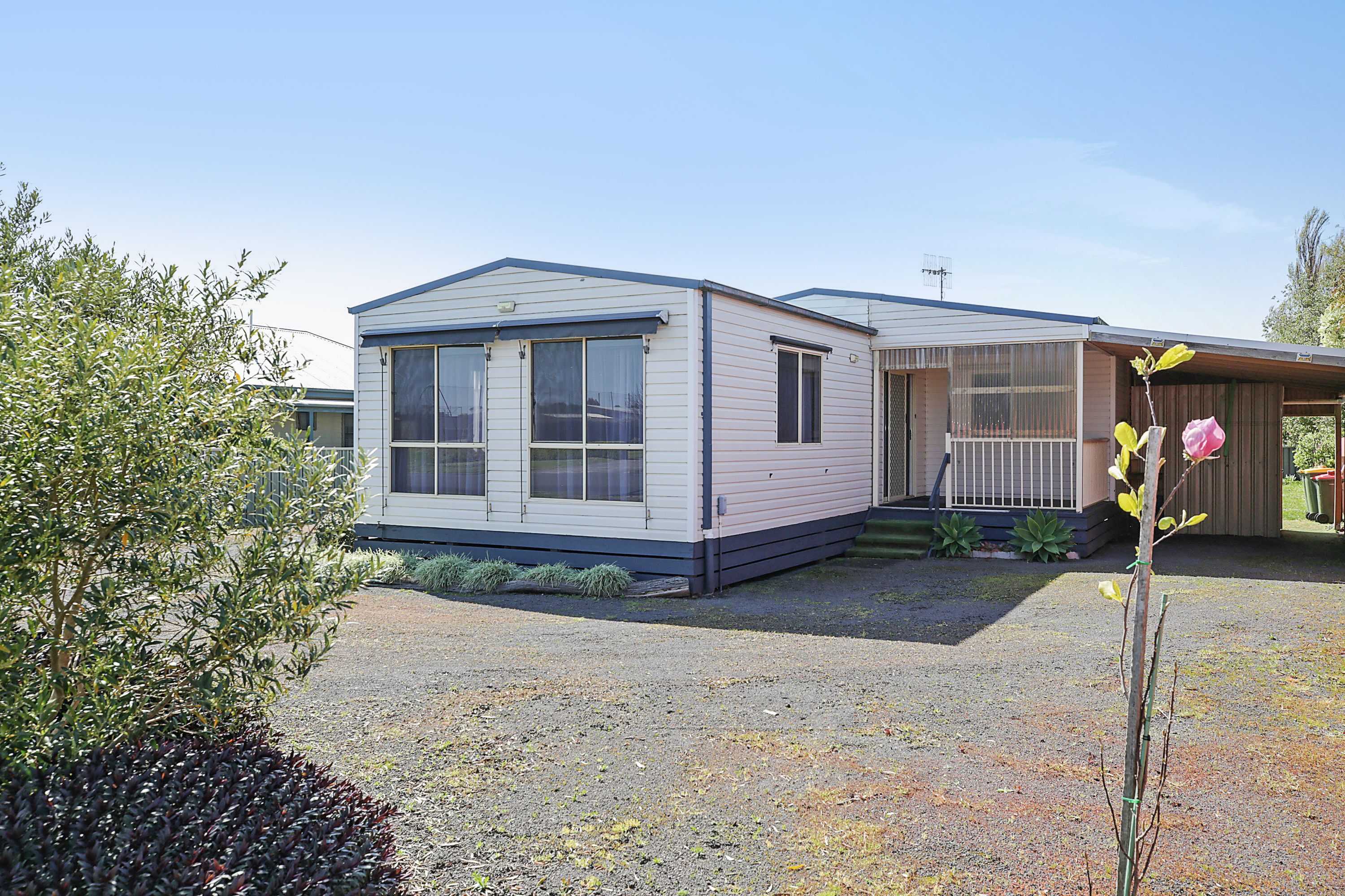12 Adams Street, Cobden VIC 3266