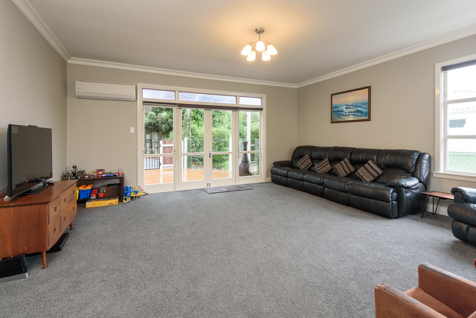 6 Aranui Street, Maupuia, Wellington City