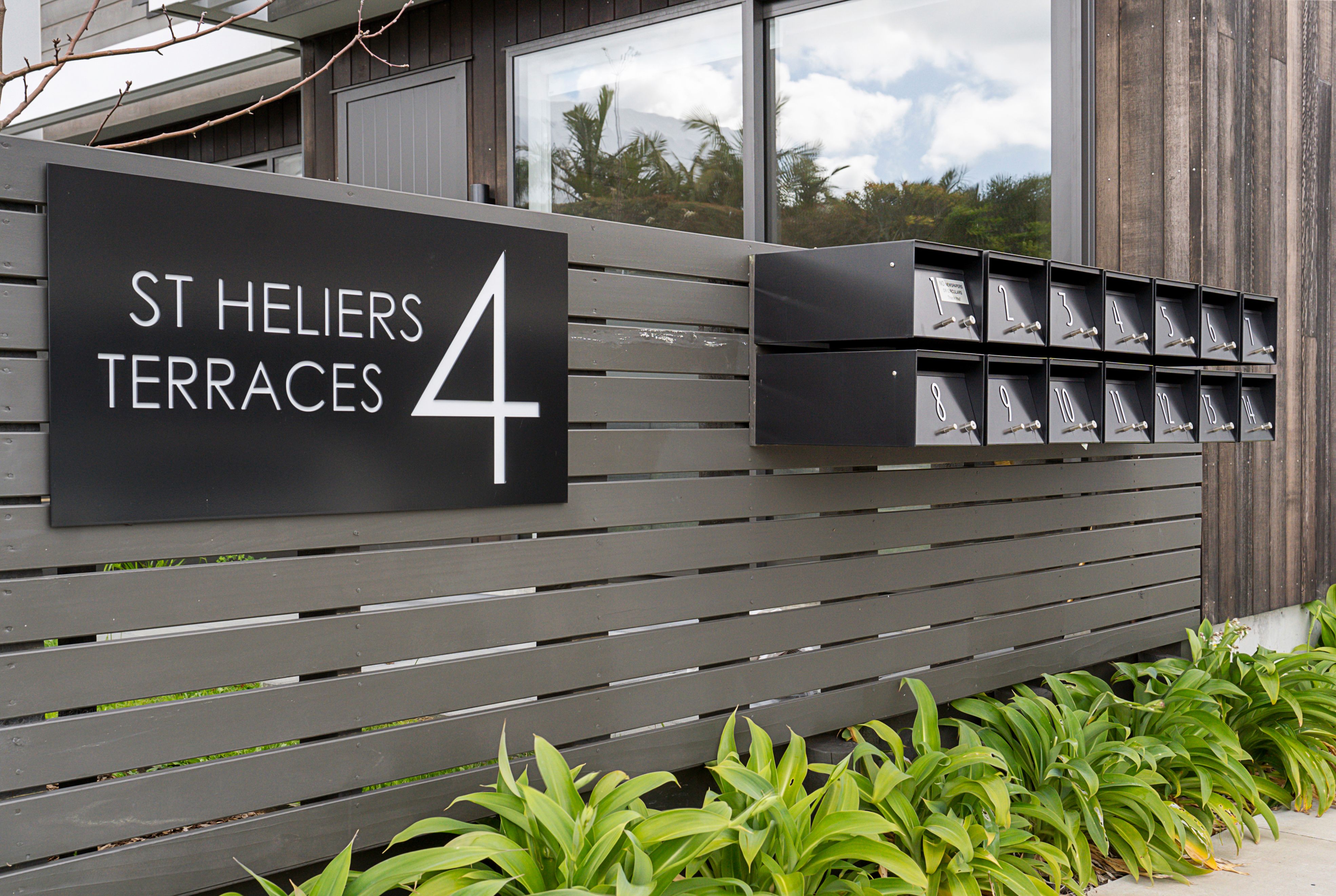 6/4 Glen Atkinson Street, St Heliers