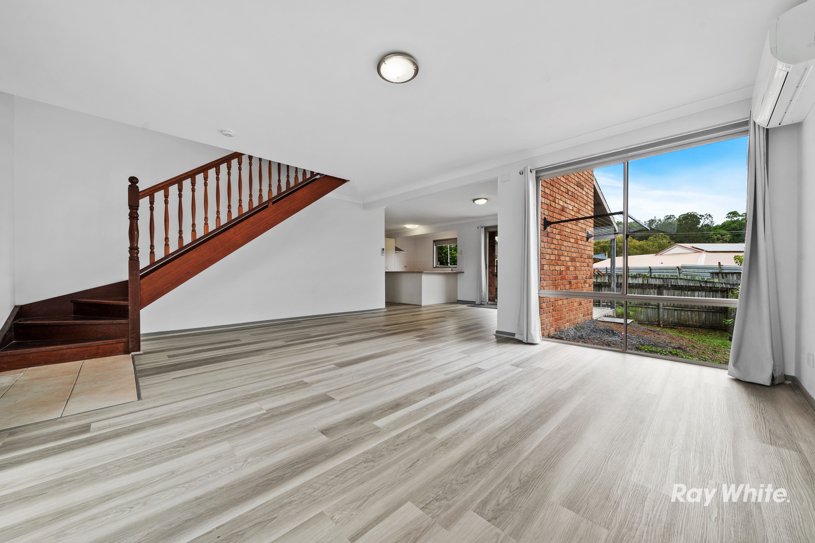 6 Eden Close, Edens Landing, QLD 4207