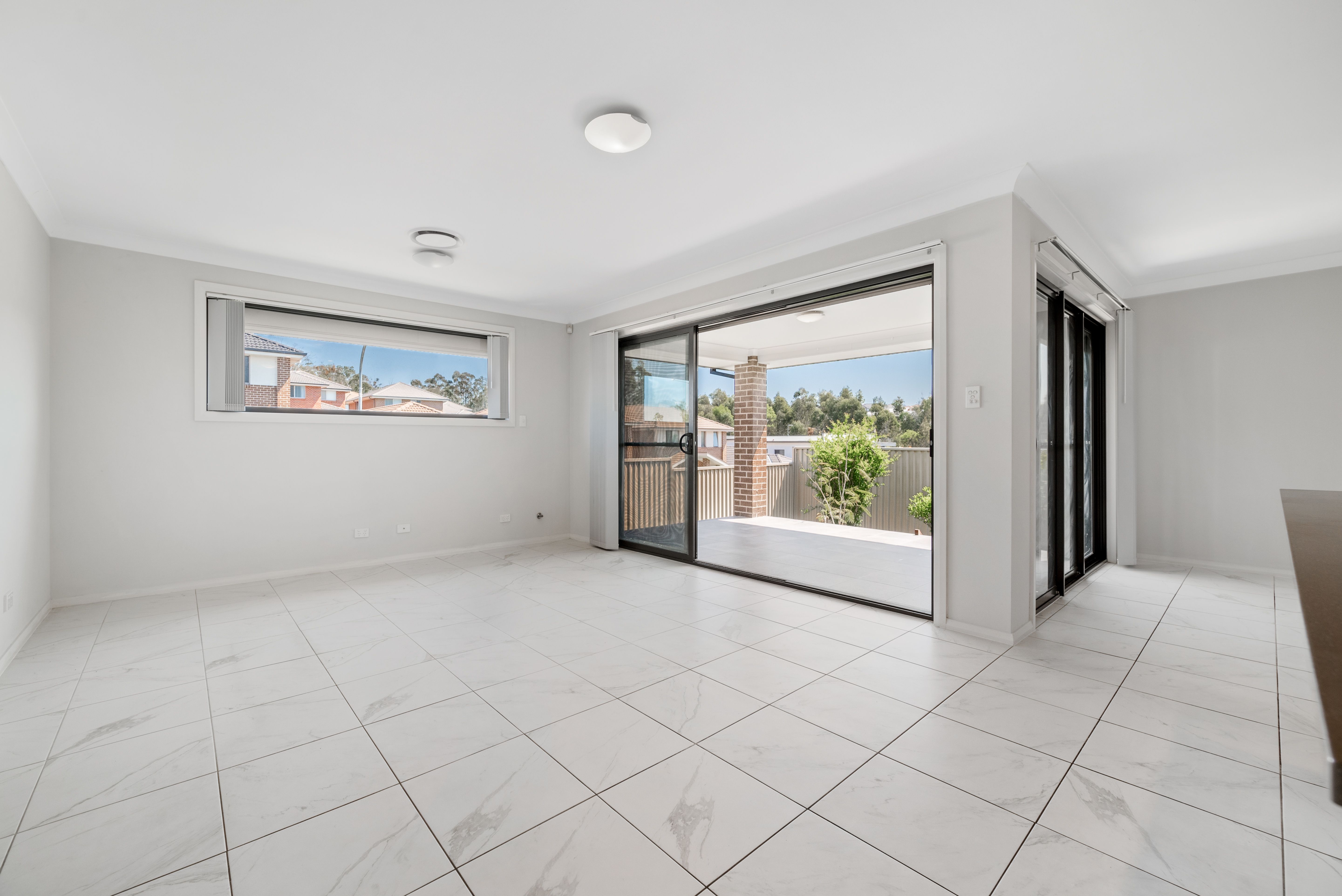 137 Atlantic Boulevarde, Glenfield, NSW 2167