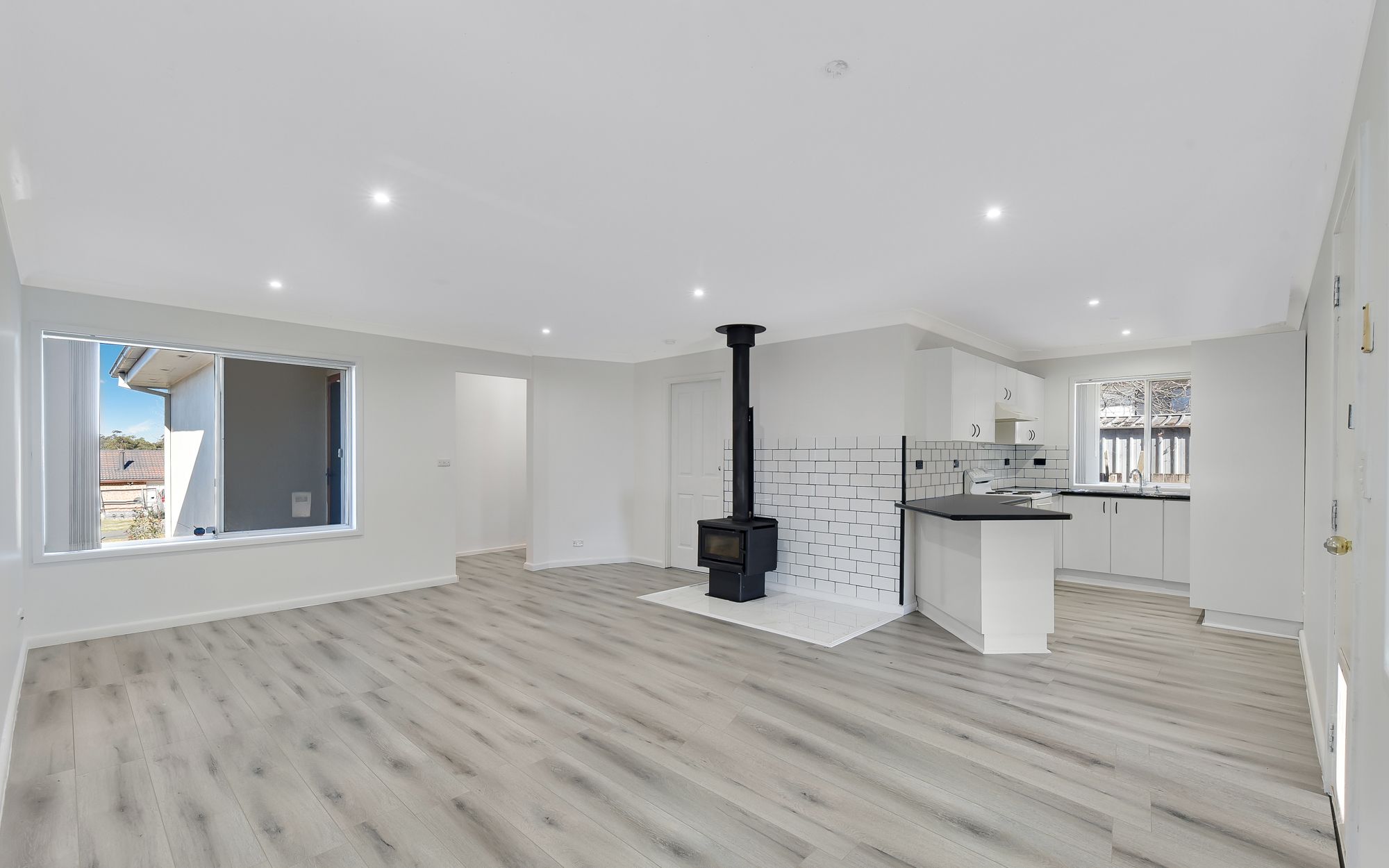 16 Laura Street, Hill Top NSW 2575
