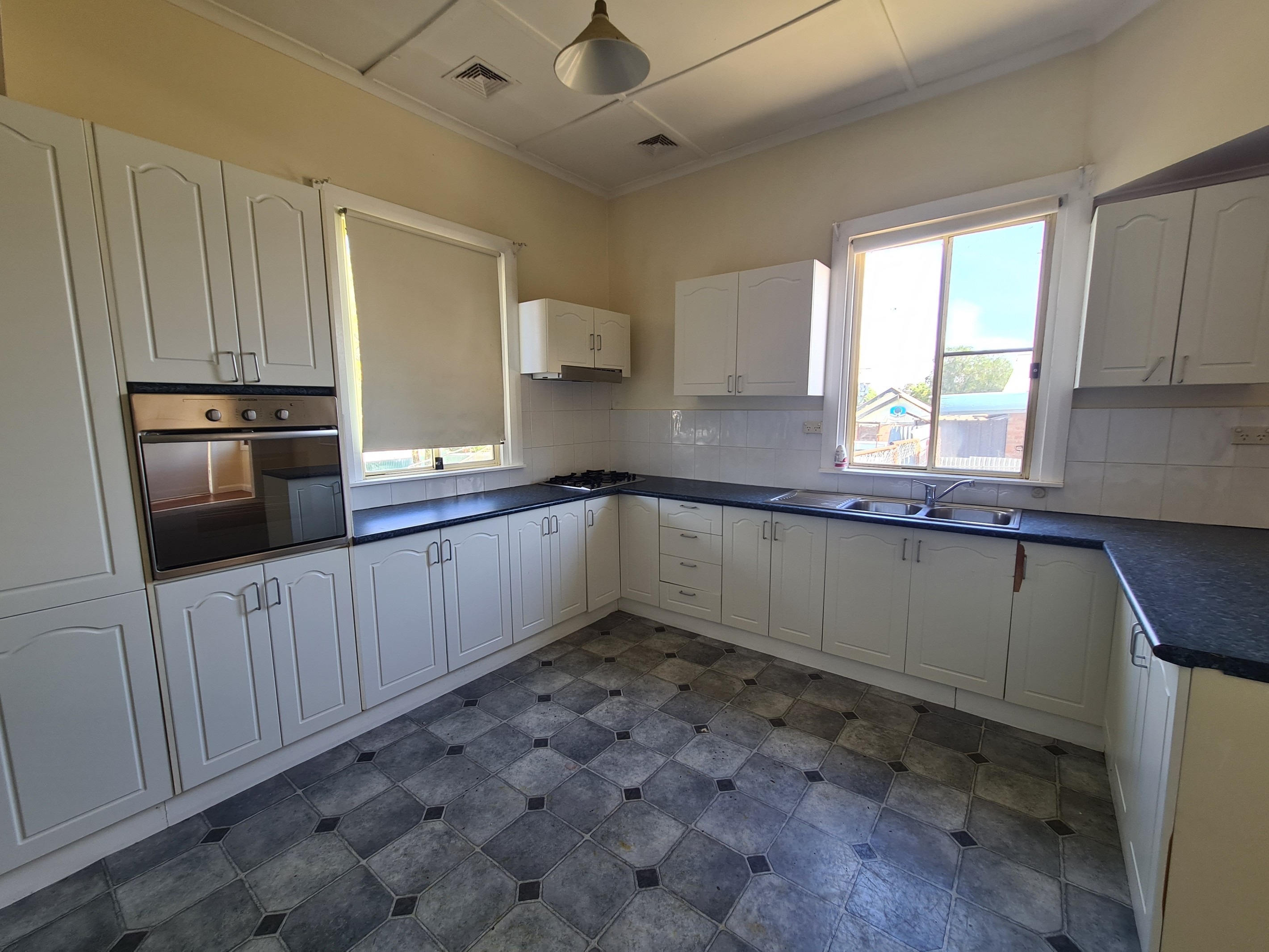 21 Jones Street, Parkes, NSW 2870
