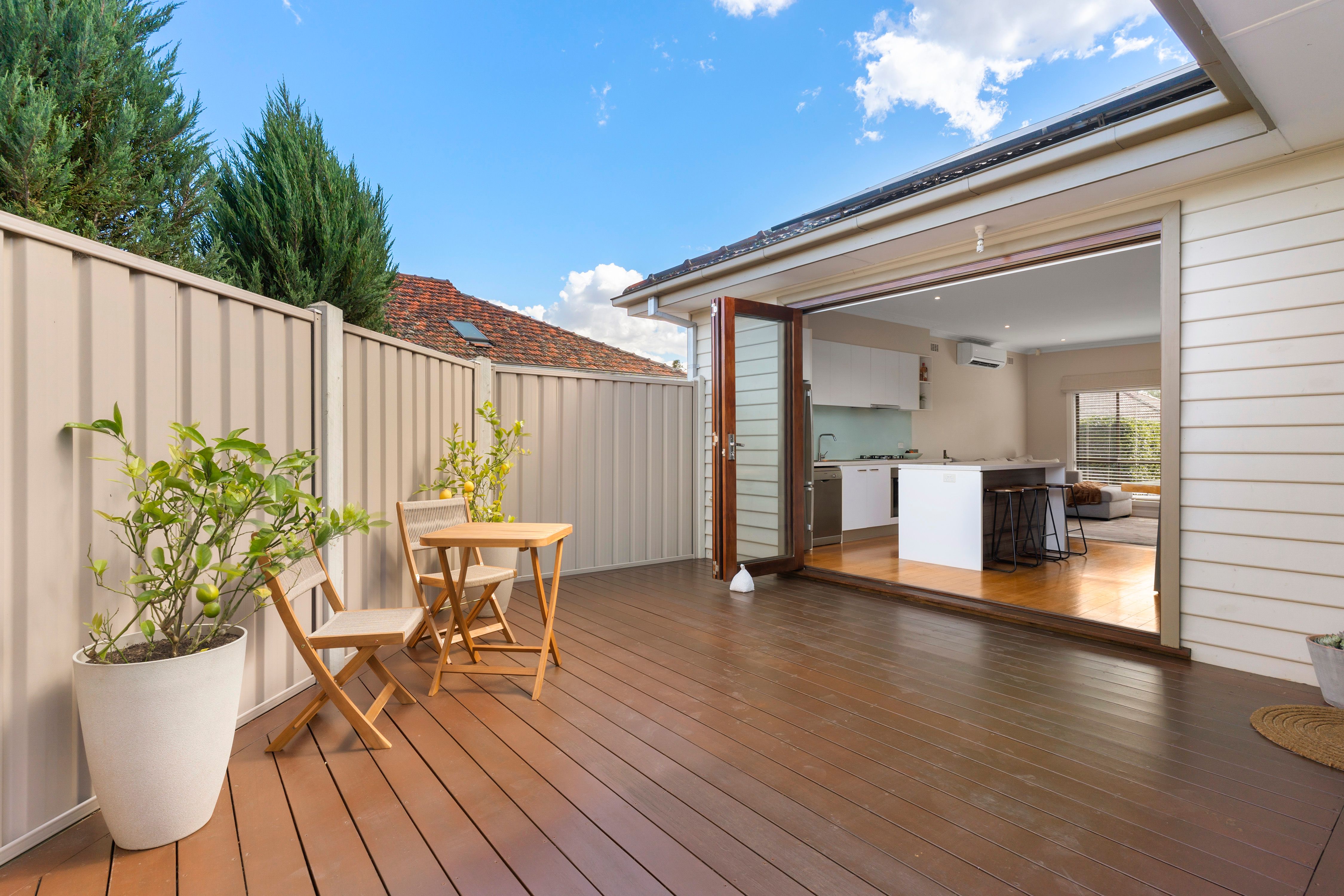 1/8 Langley Street — photo 10 of 12