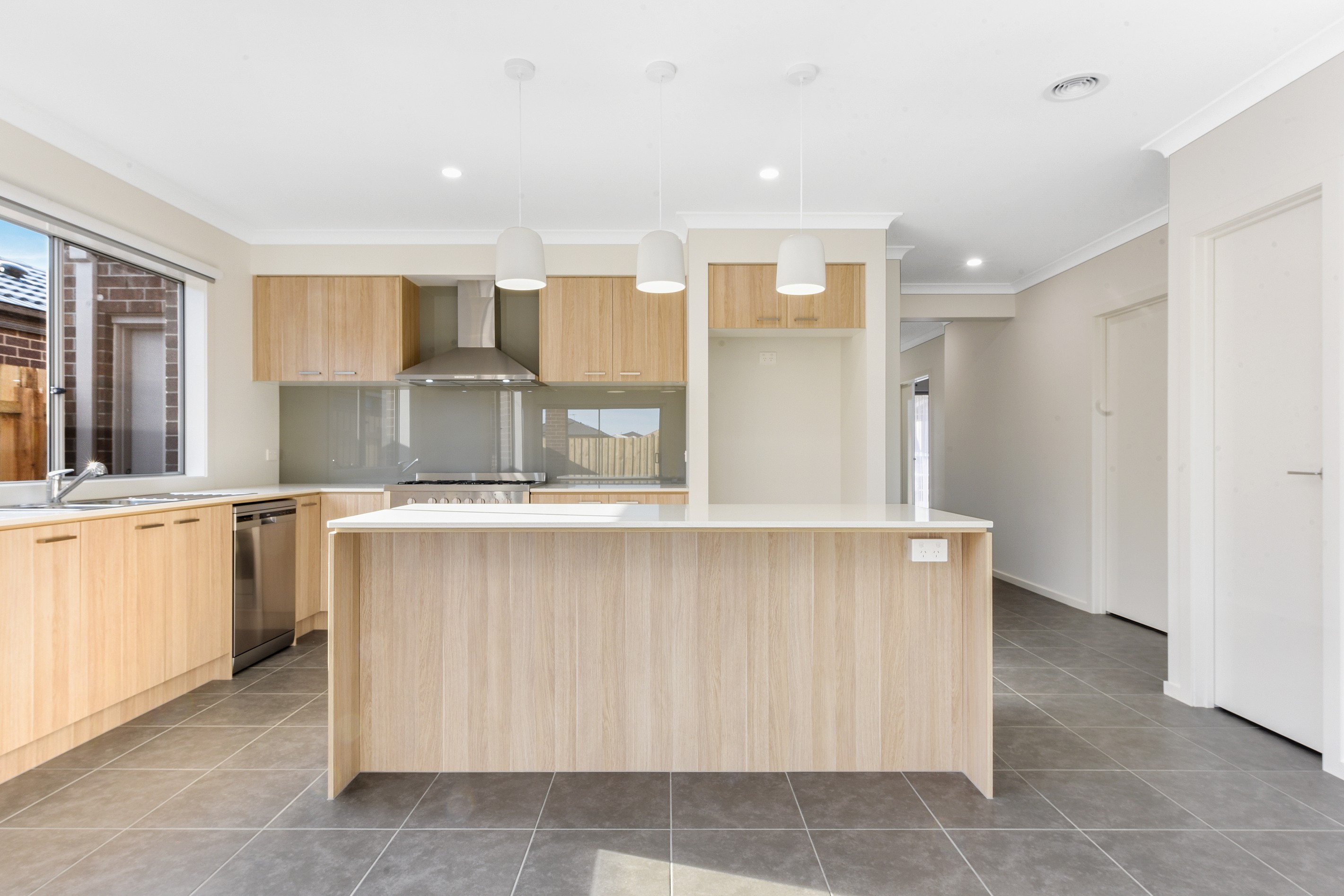10 Casone Street, Clyde, VIC 3978