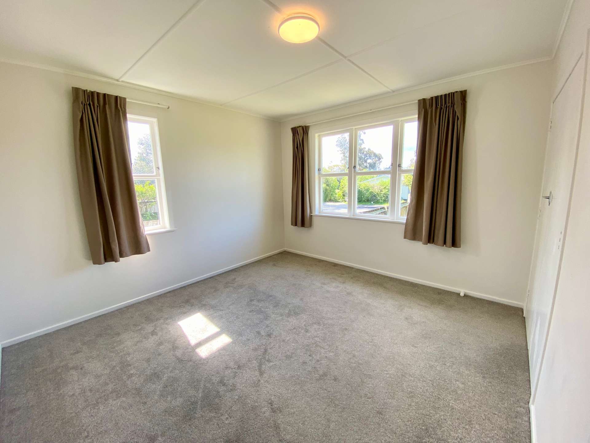 2 Aronui Terrace photo 11