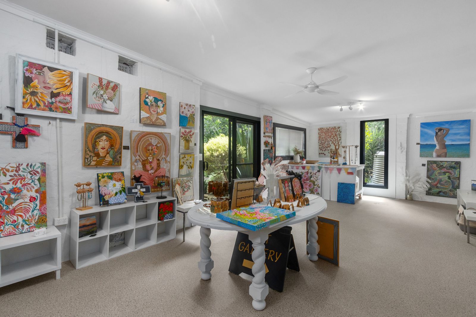 13 Olive Parade — photo 19 of 22