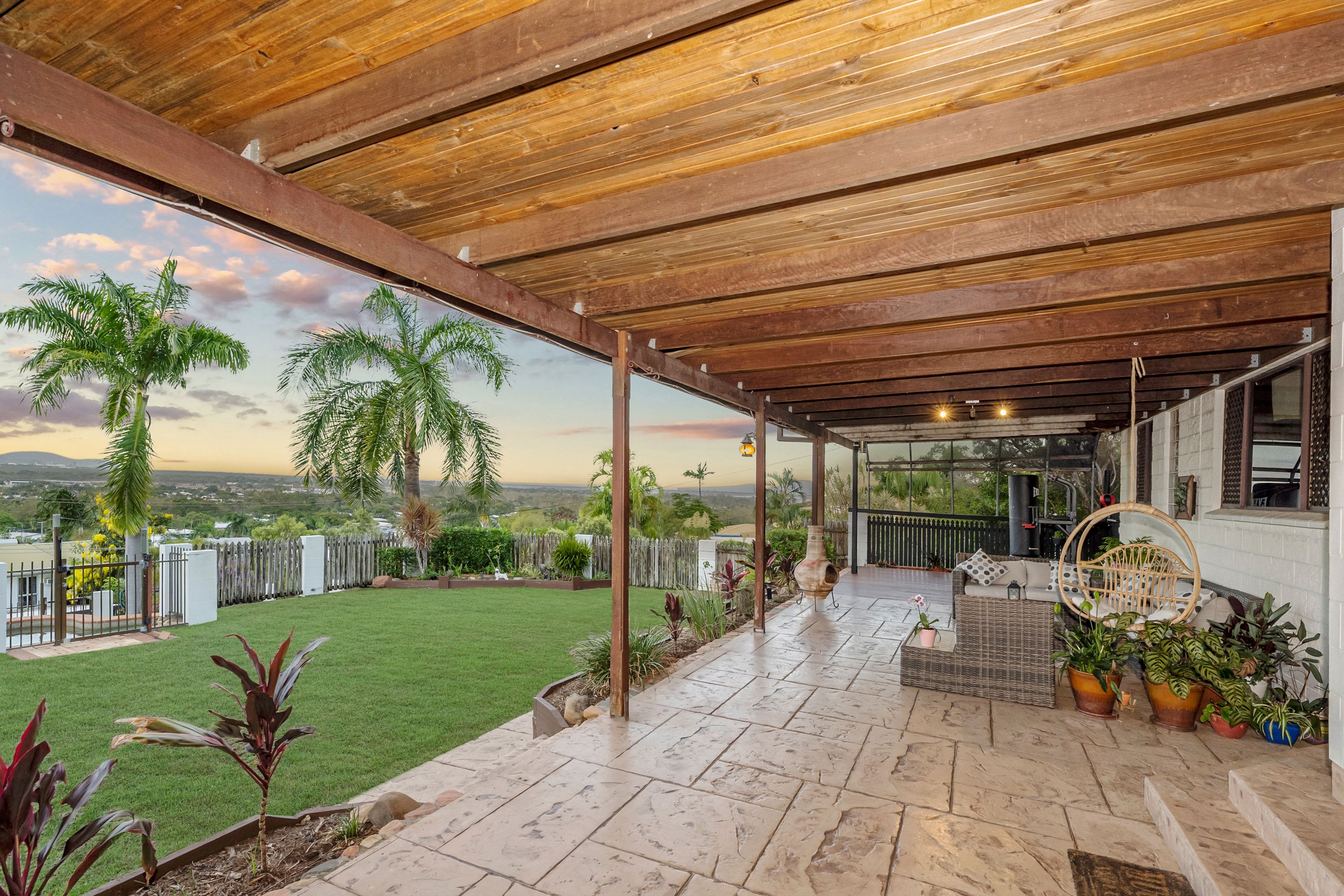12 Dahl Crescent, Wulguru, QLD 4811