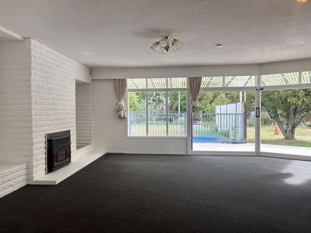 276 Te Atatu Road photo 5